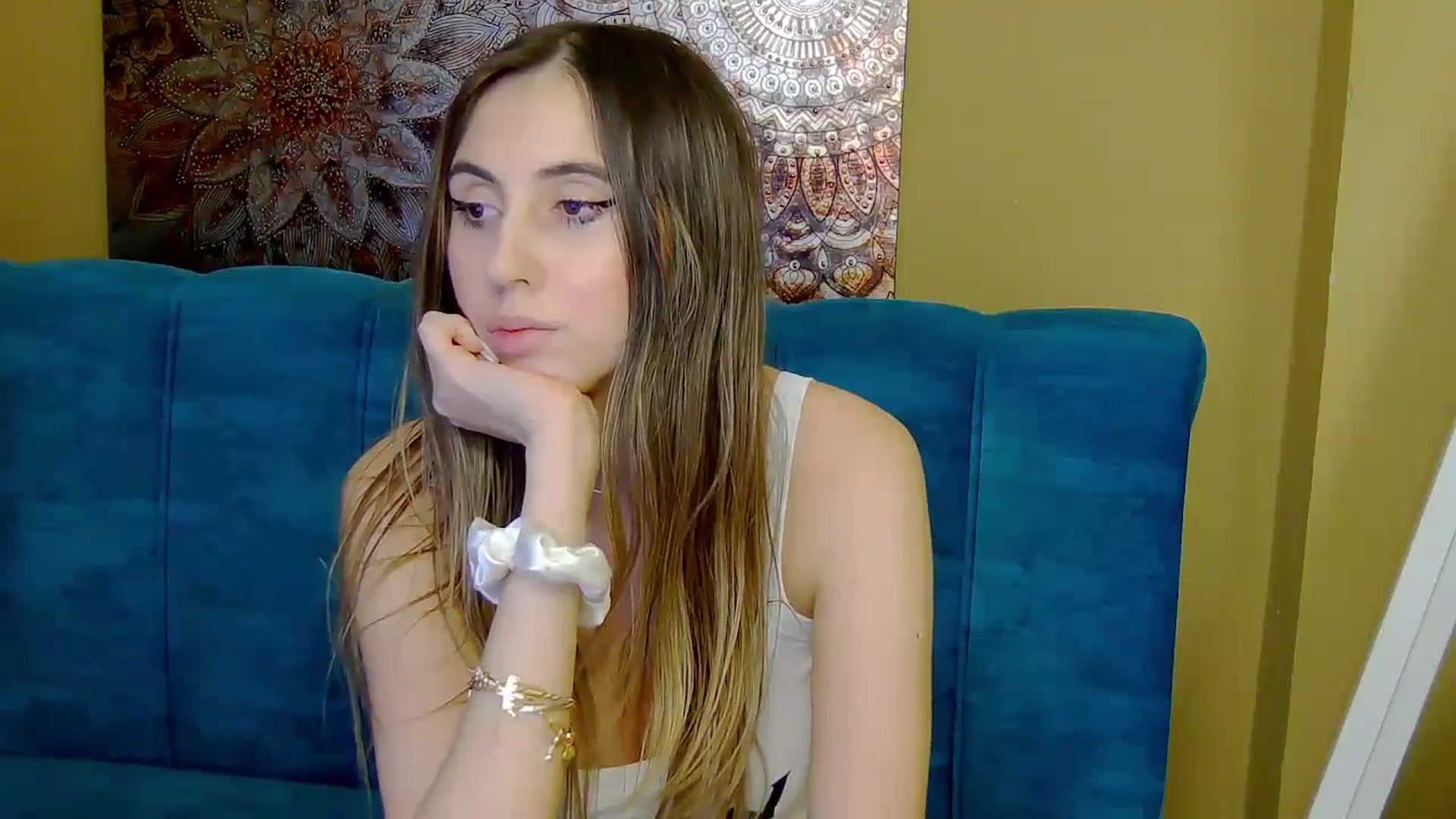 Gallery image thumbnail from Artemiss's myfreecams stream on, 12/21/2024, 23:11 image 15 of 20