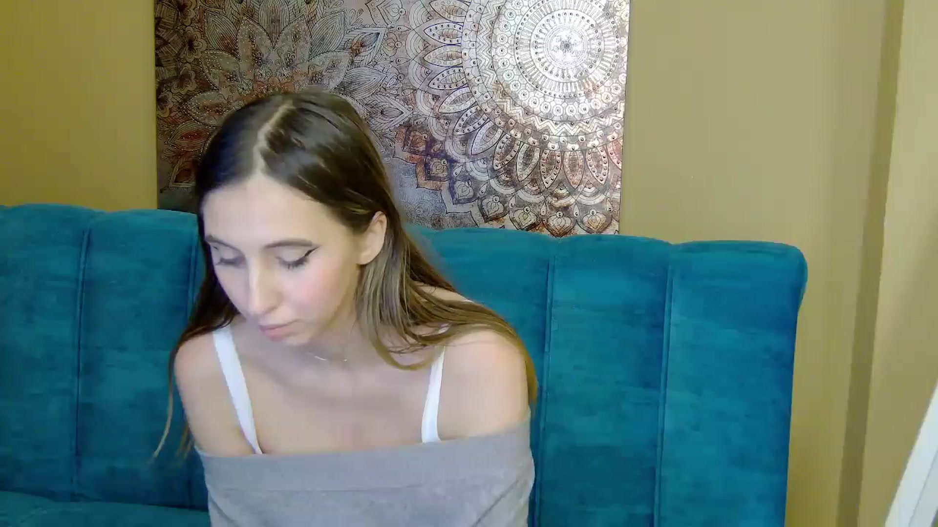 Gallery image thumbnail from Artemiss's myfreecams stream on, 12/21/2024, 23:55 image 16 of 20