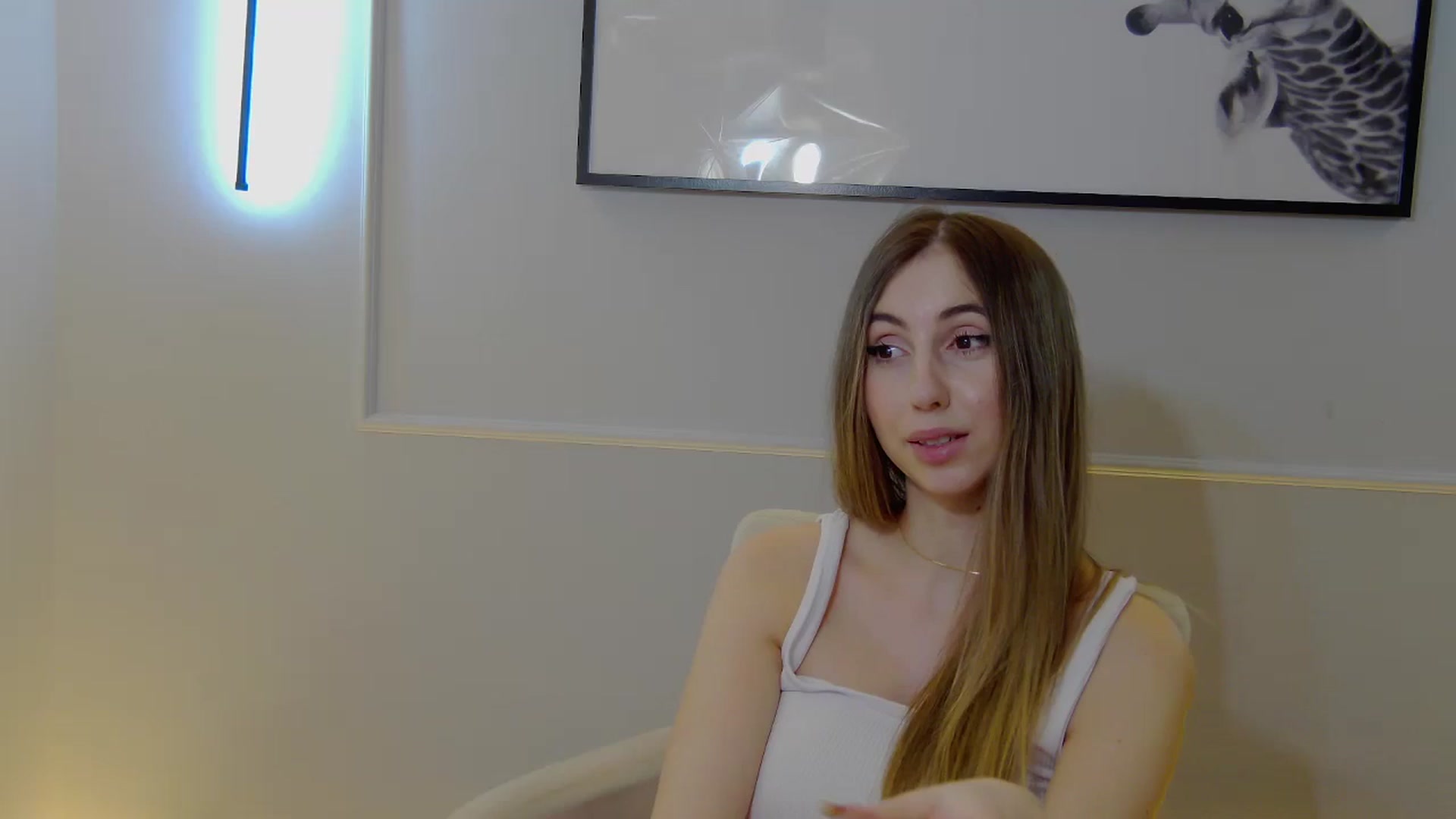 Gallery image thumbnail from Artemiss's myfreecams stream on, 12/23/2024, 22:00 image 15 of 20