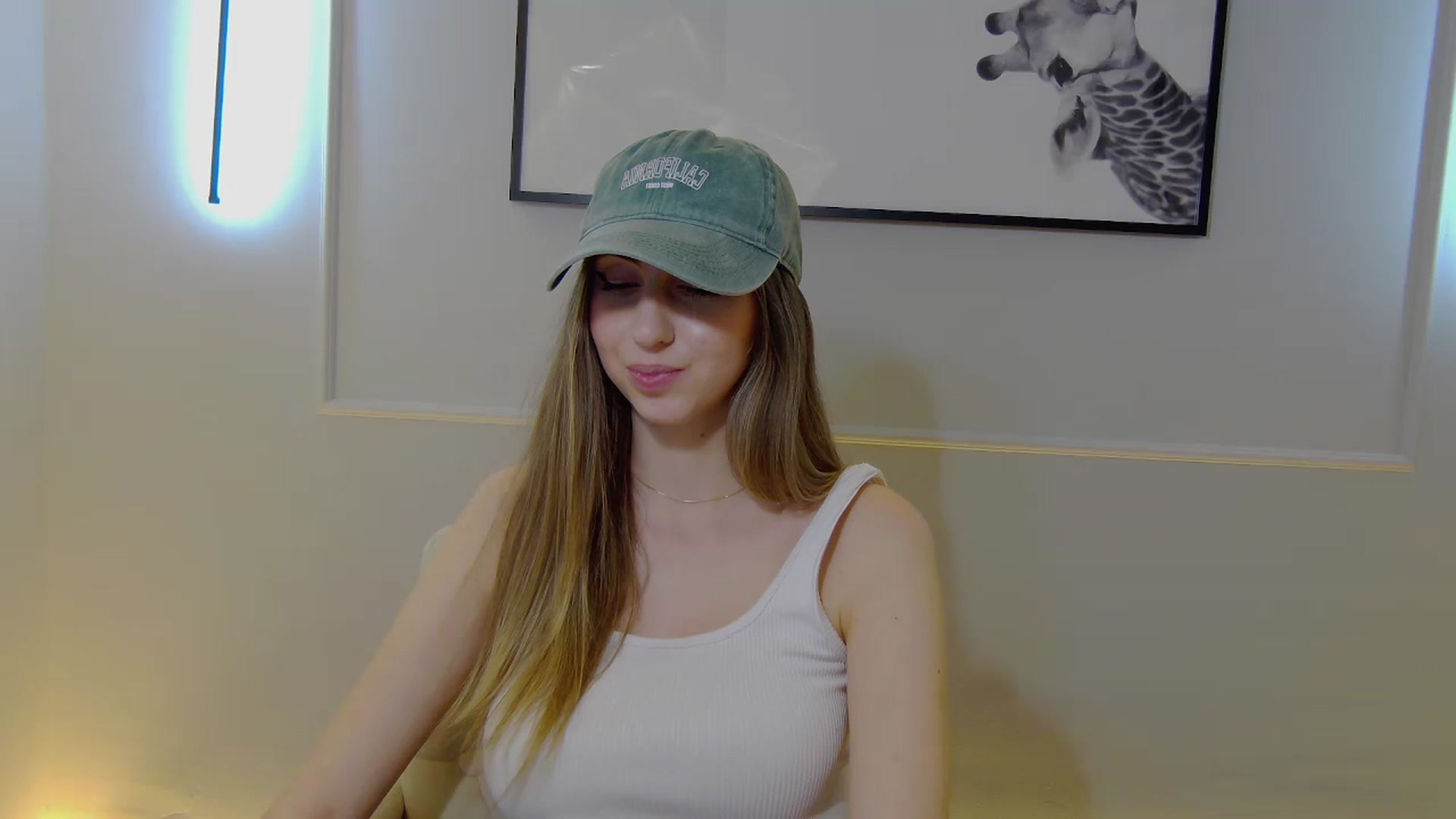 Gallery image thumbnail from Artemiss's myfreecams stream on, 12/24/2024, 24:12 image 16 of 20