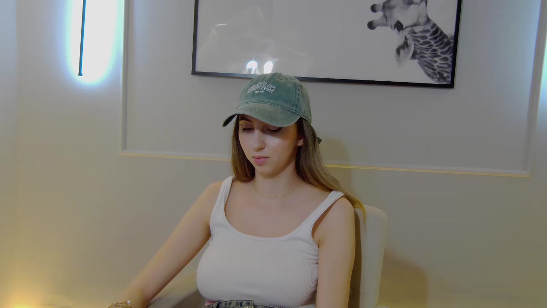 Gallery image thumbnail from Artemiss's myfreecams stream on, 12/24/2024, 24:12 image 5 of 20