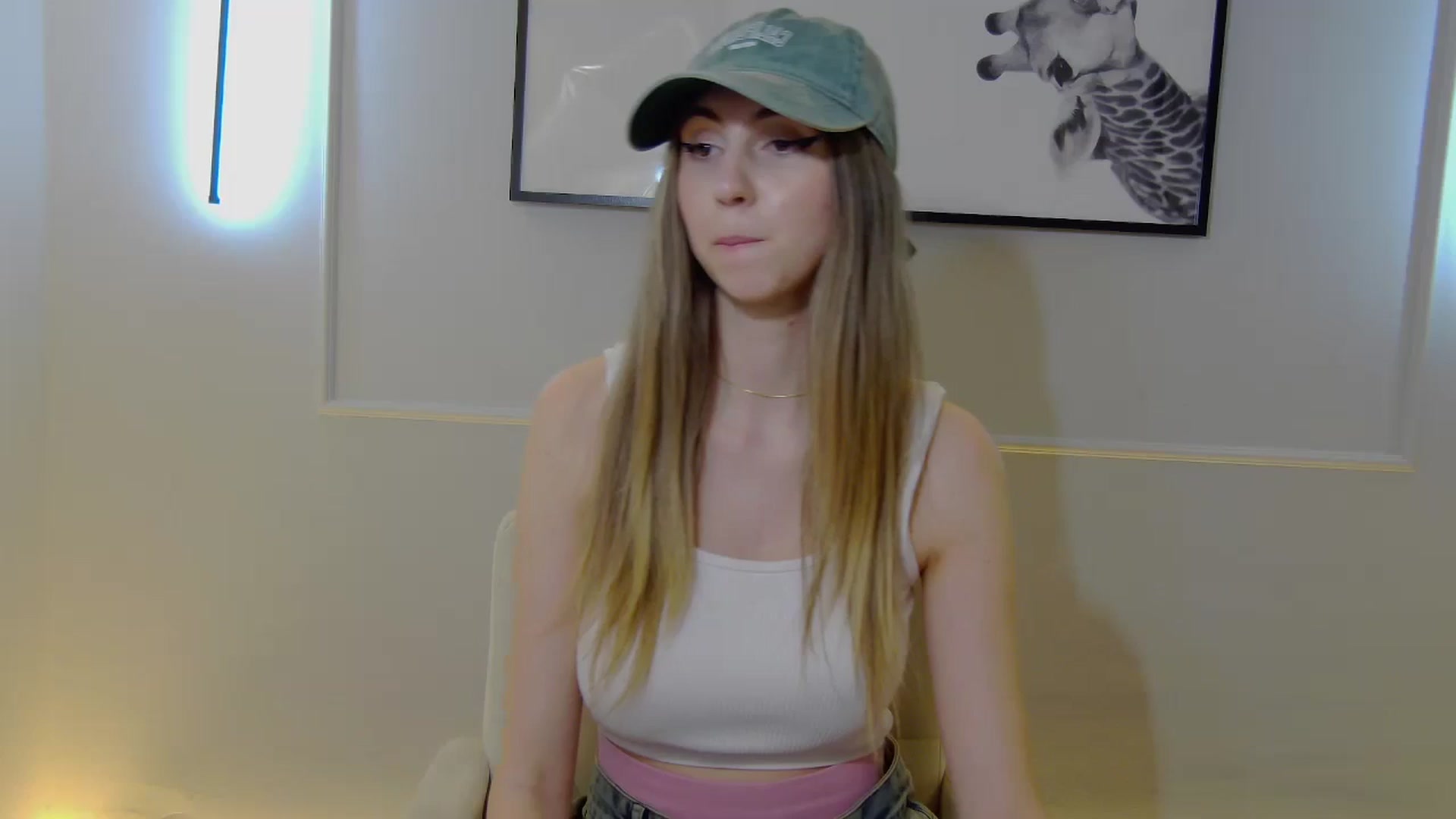 Gallery image thumbnail from Artemiss's myfreecams stream on, 12/24/2024, 24:12 image 13 of 20