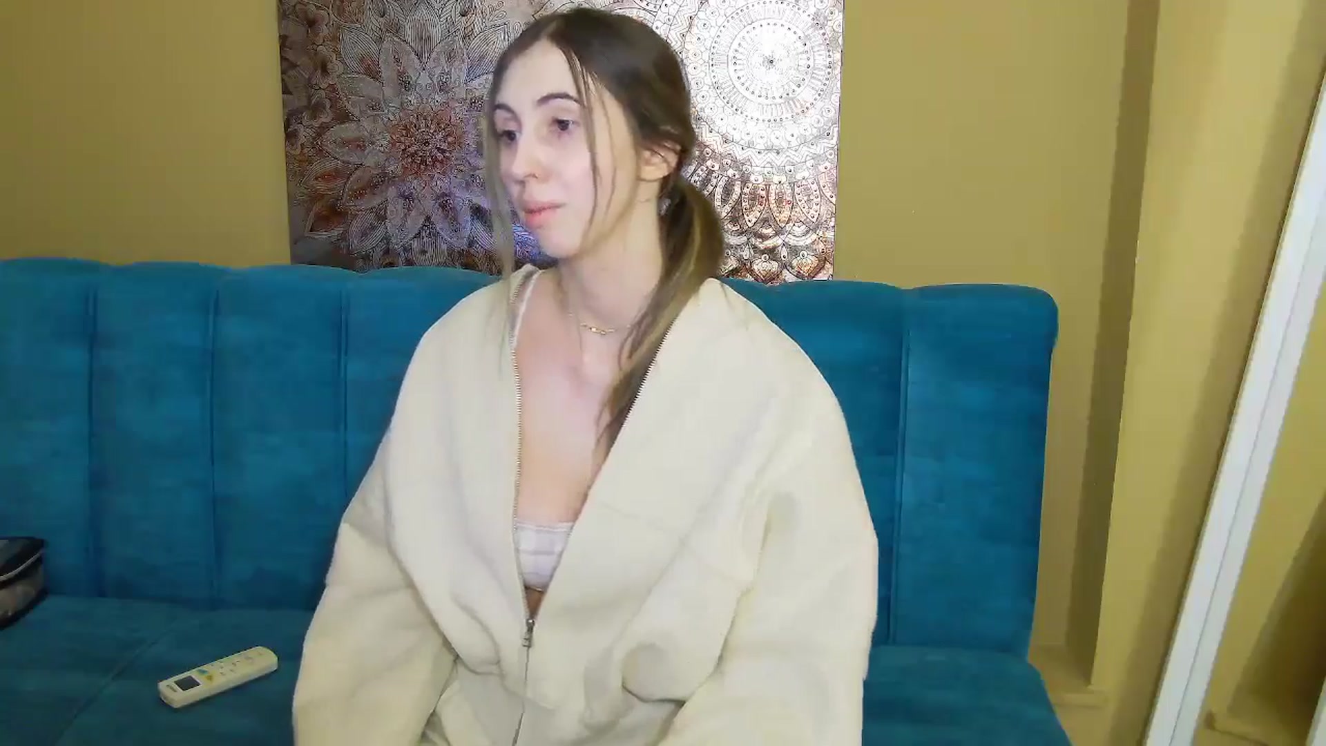 Gallery image thumbnail from Artemiss's myfreecams stream on, 12/30/2024, 23:04 image 19 of 20