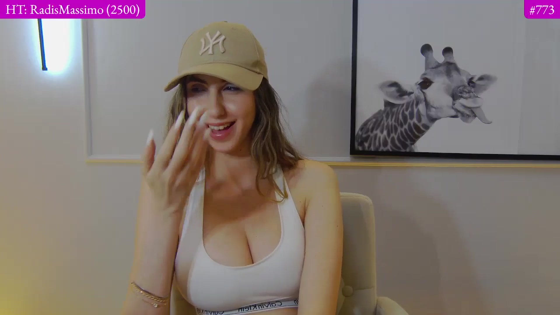 Gallery image thumbnail from Artemiss's myfreecams stream on, 01/03/2025, 21:40 image 12 of 20