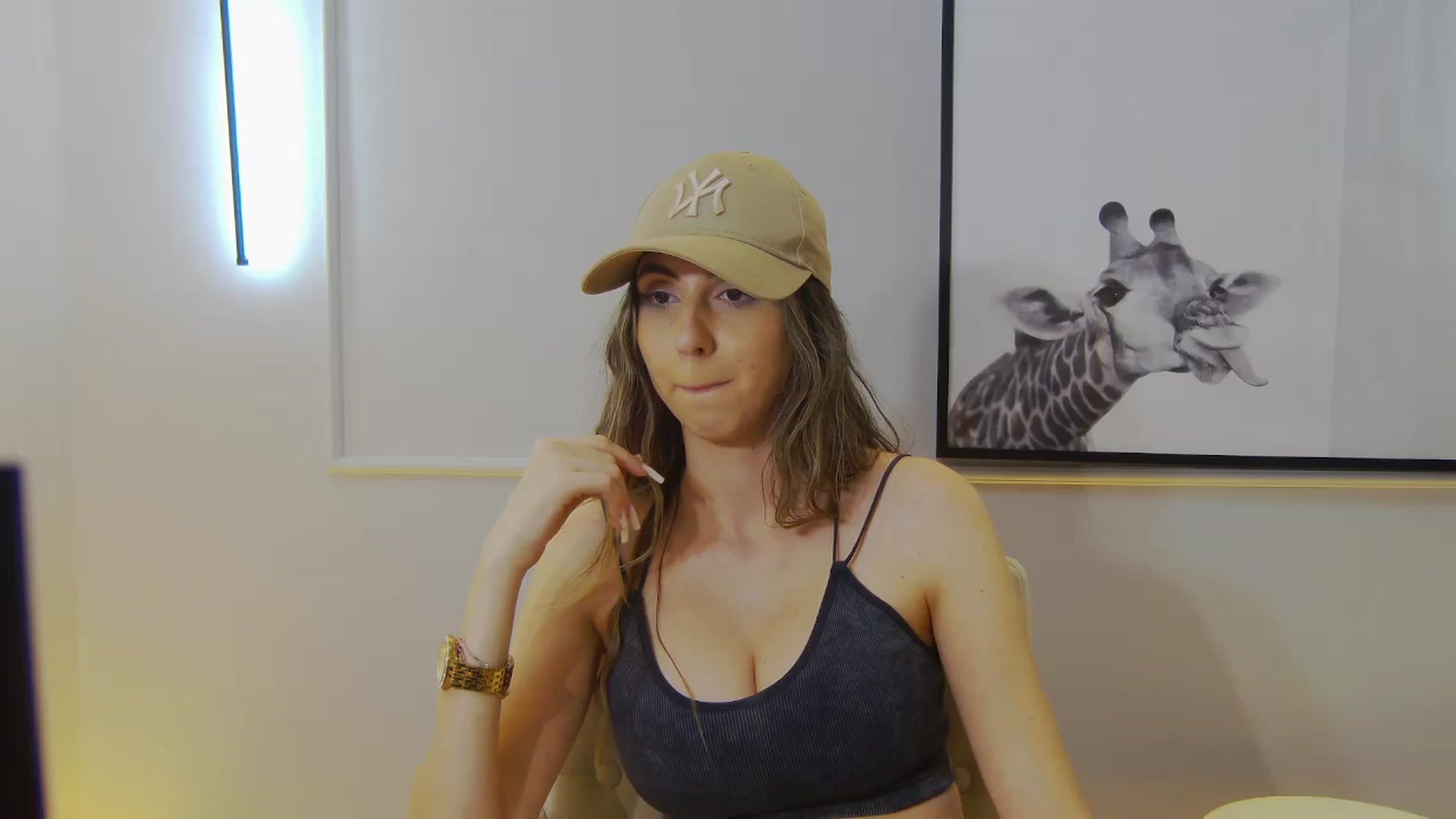 Gallery image thumbnail from Artemiss's myfreecams stream on, 01/05/2025, 24:05 image 2 of 20