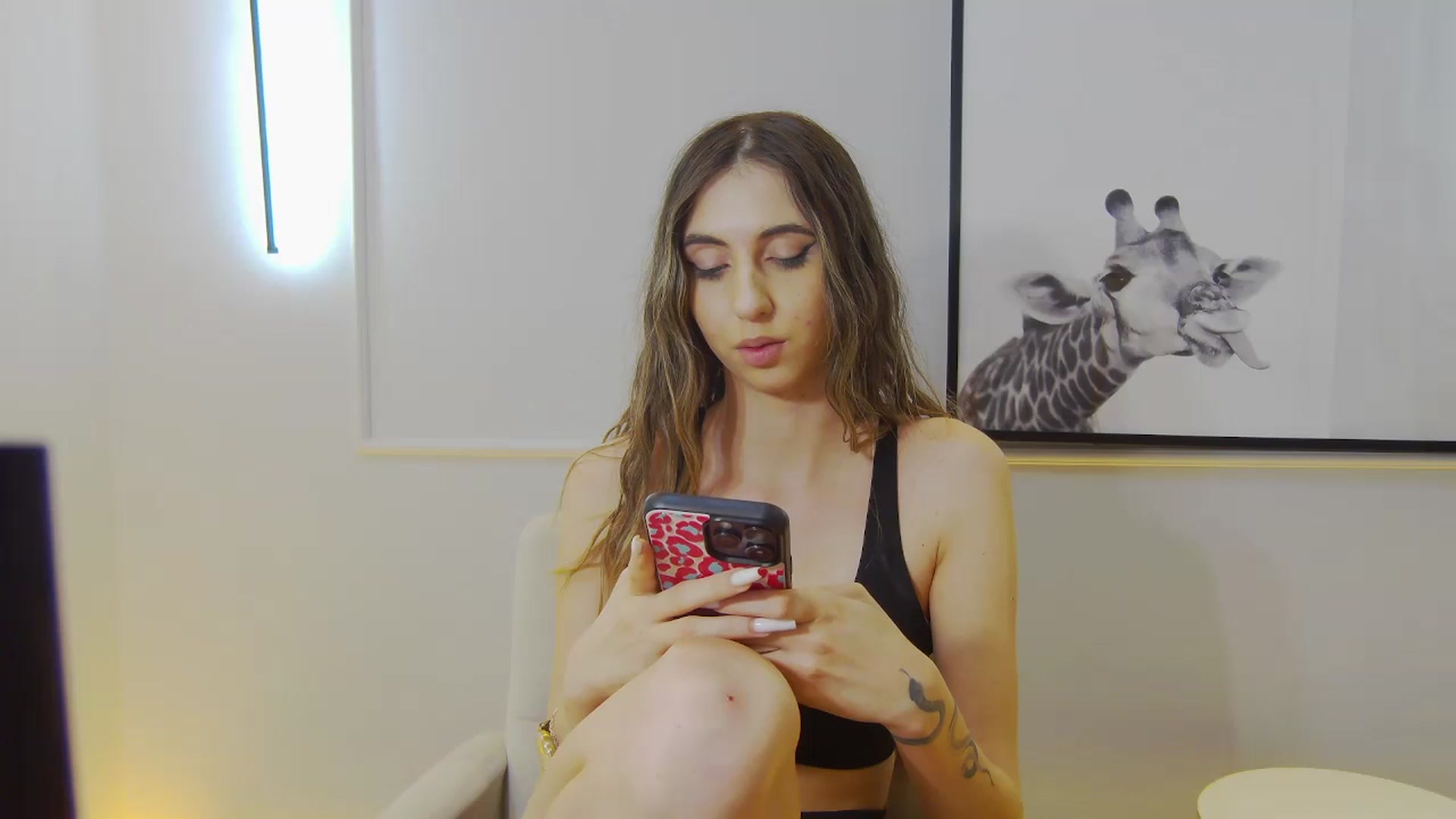 Gallery image thumbnail from Artemiss's myfreecams stream on, 01/05/2025, 01:06 image 14 of 20