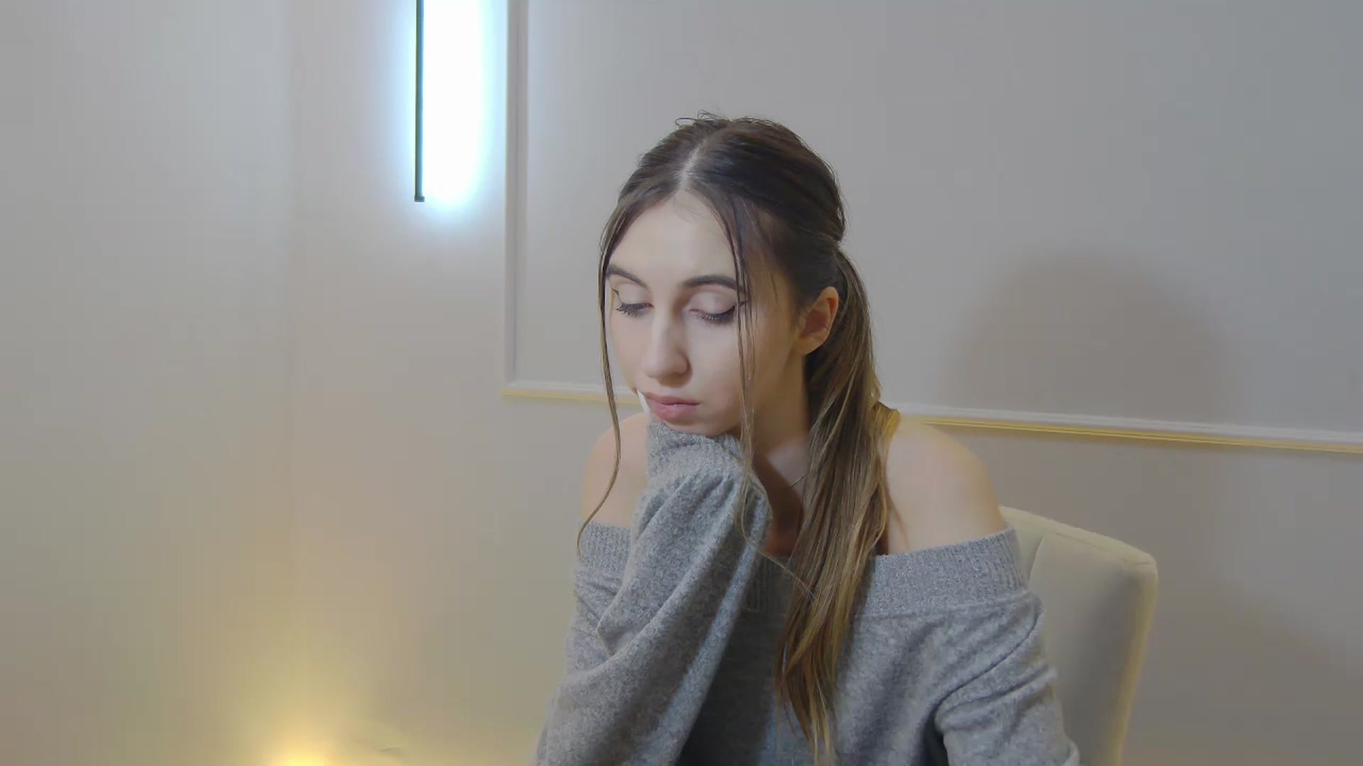 Gallery image thumbnail from Artemiss's myfreecams stream on, 01/17/2025, 24:31 image 17 of 20