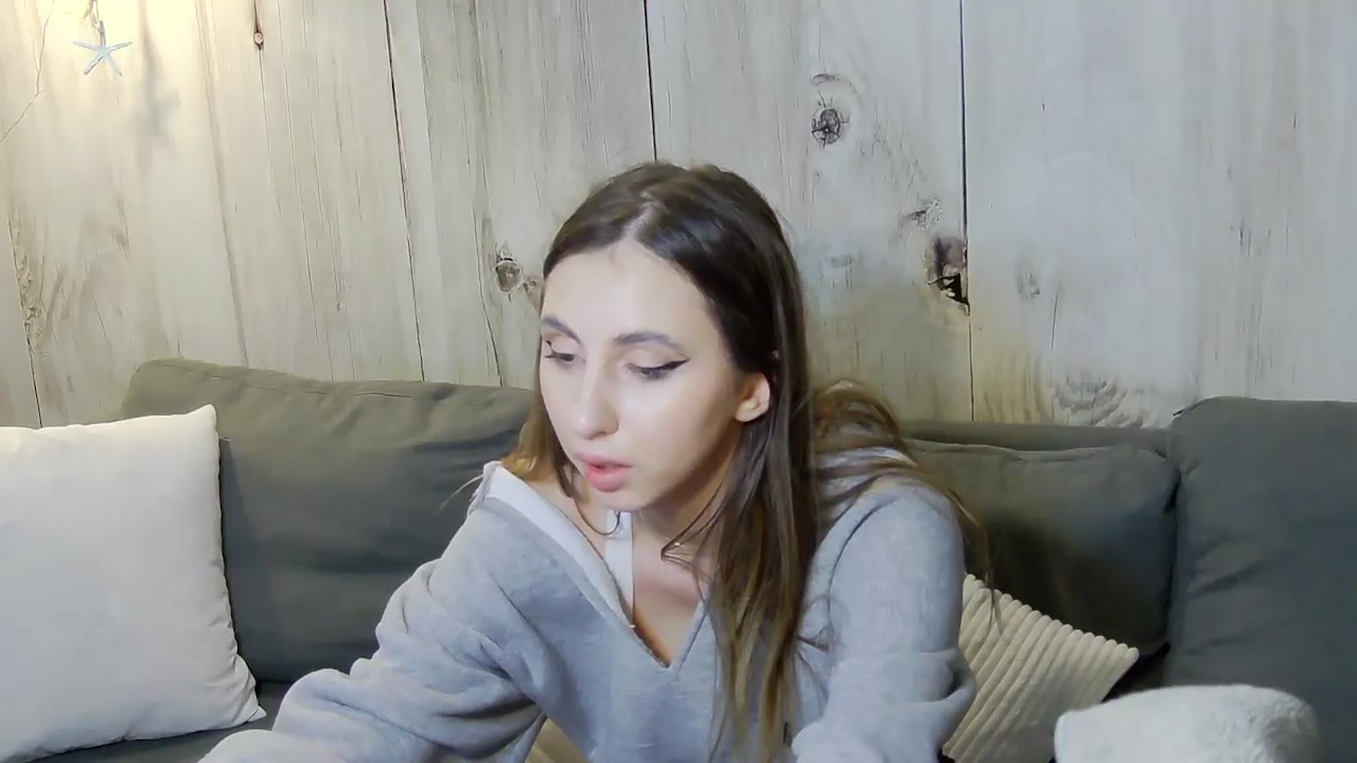 Gallery image thumbnail from Artemiss's myfreecams stream on, 01/21/2025, 23:33 image 2 of 20