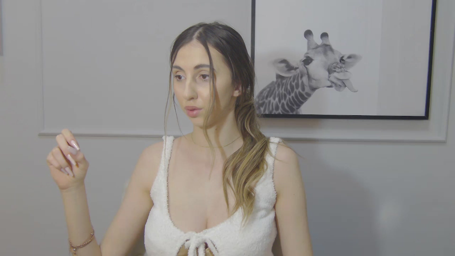 Gallery image thumbnail from Artemiss's myfreecams stream on, 01/23/2025, 19:23 image 11 of 20
