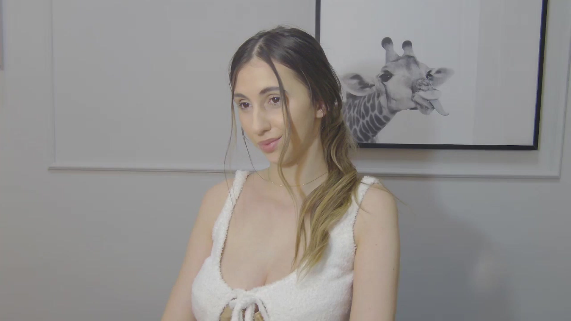 Gallery image thumbnail from Artemiss's myfreecams stream on, 01/23/2025, 19:23 image 5 of 20