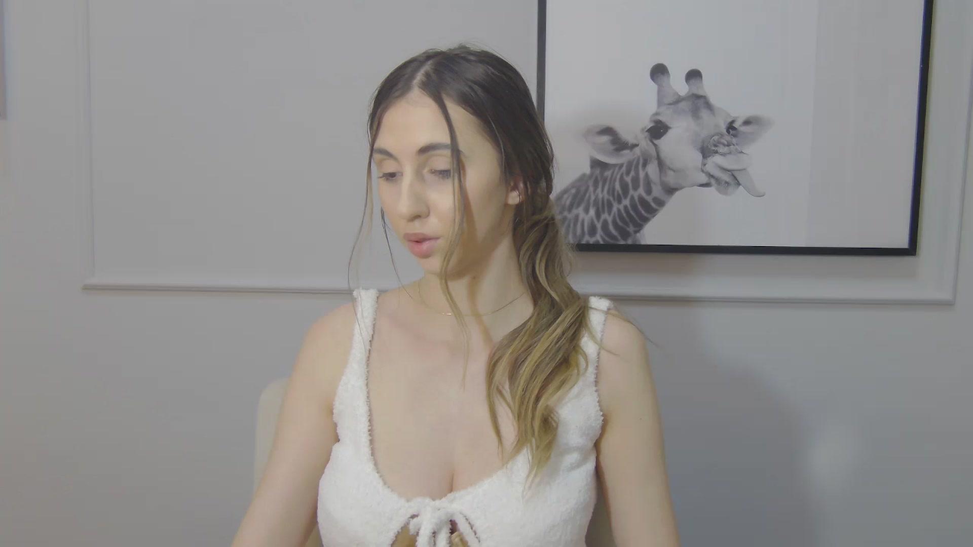 Gallery image thumbnail from Artemiss's myfreecams stream on, 01/23/2025, 19:23 image 10 of 20