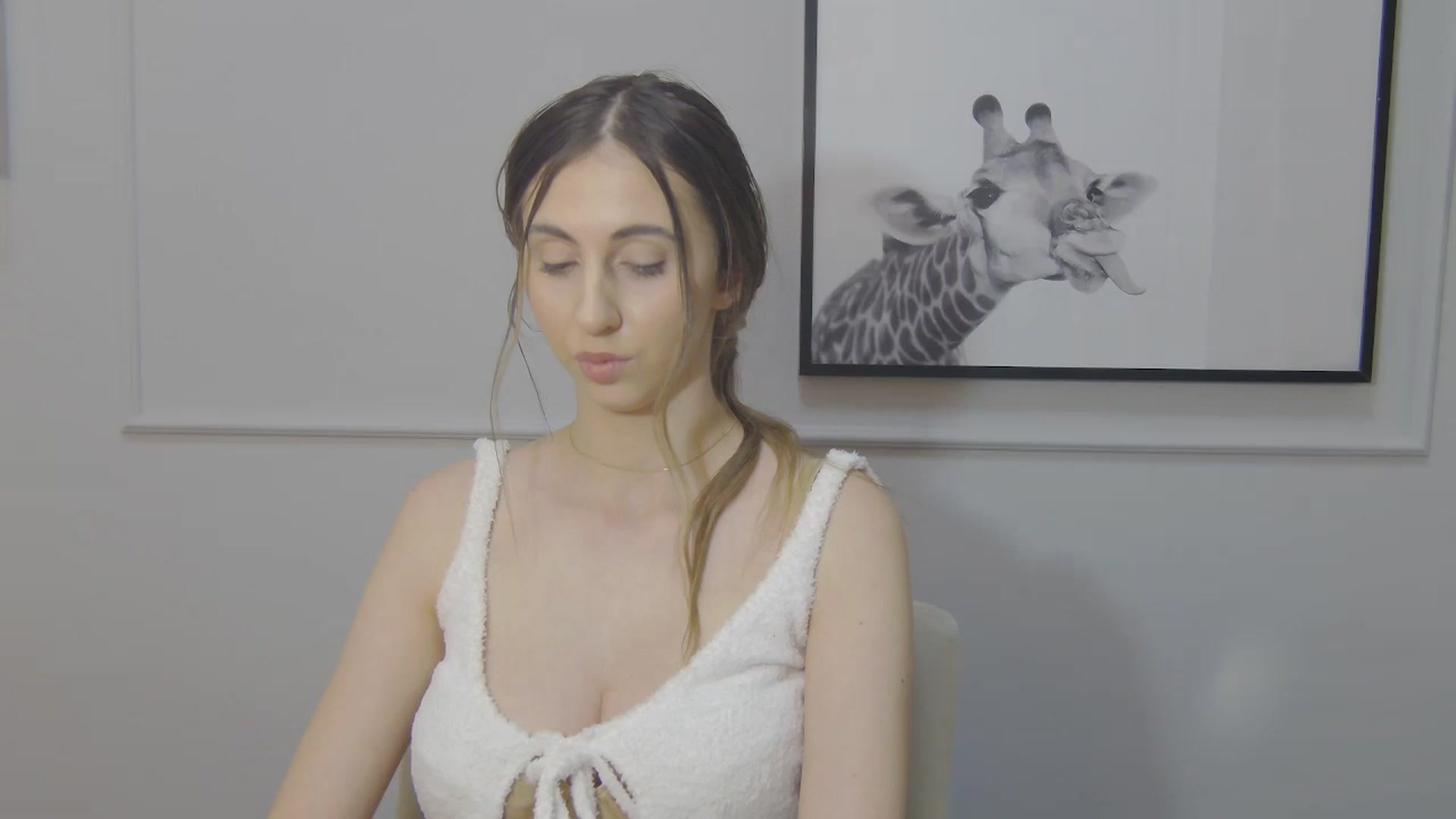 Gallery image thumbnail from Artemiss's myfreecams stream on, 01/23/2025, 19:23 image 16 of 20