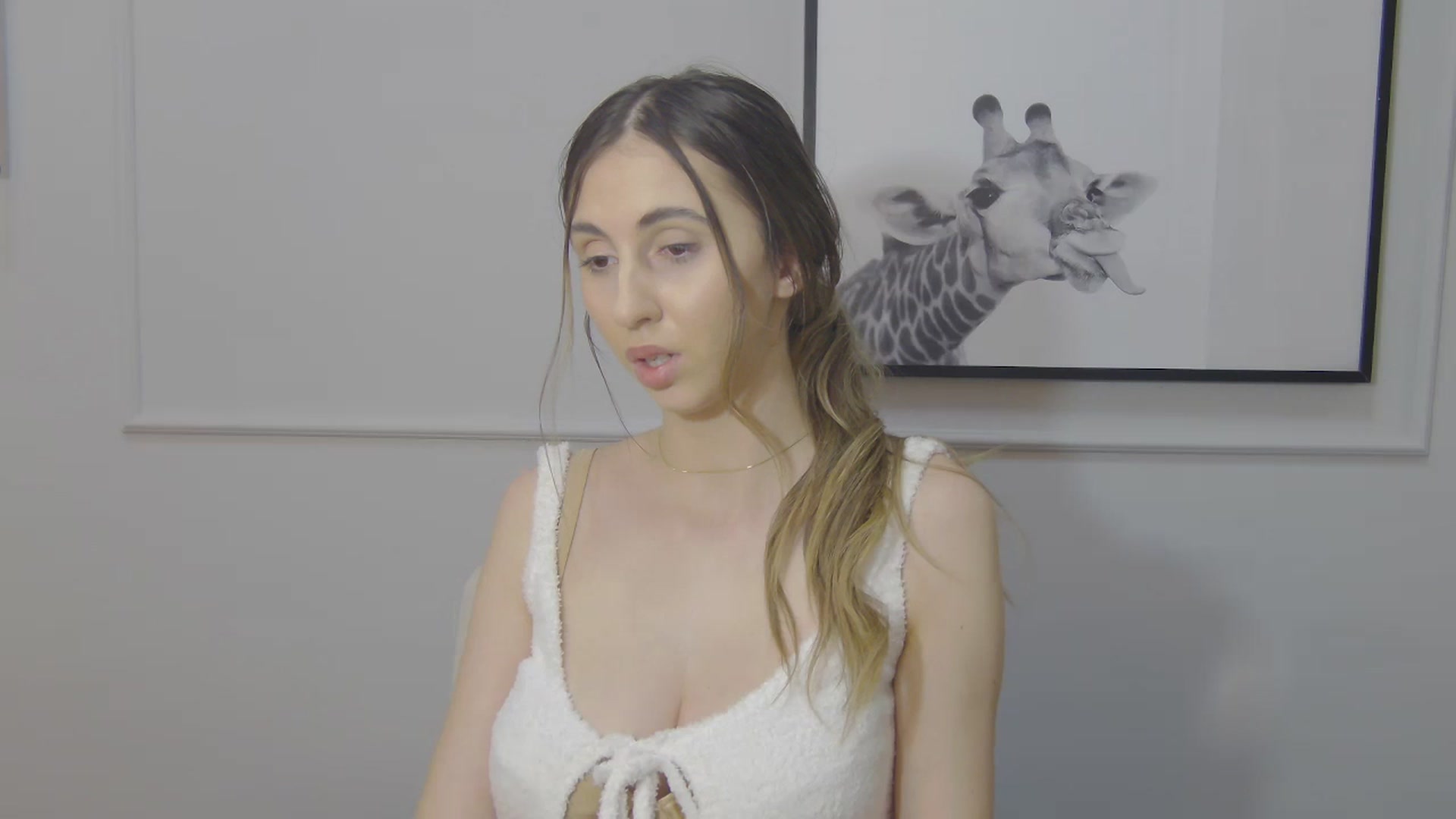 Gallery image thumbnail from Artemiss's myfreecams stream on, 01/23/2025, 19:23 image 1 of 20