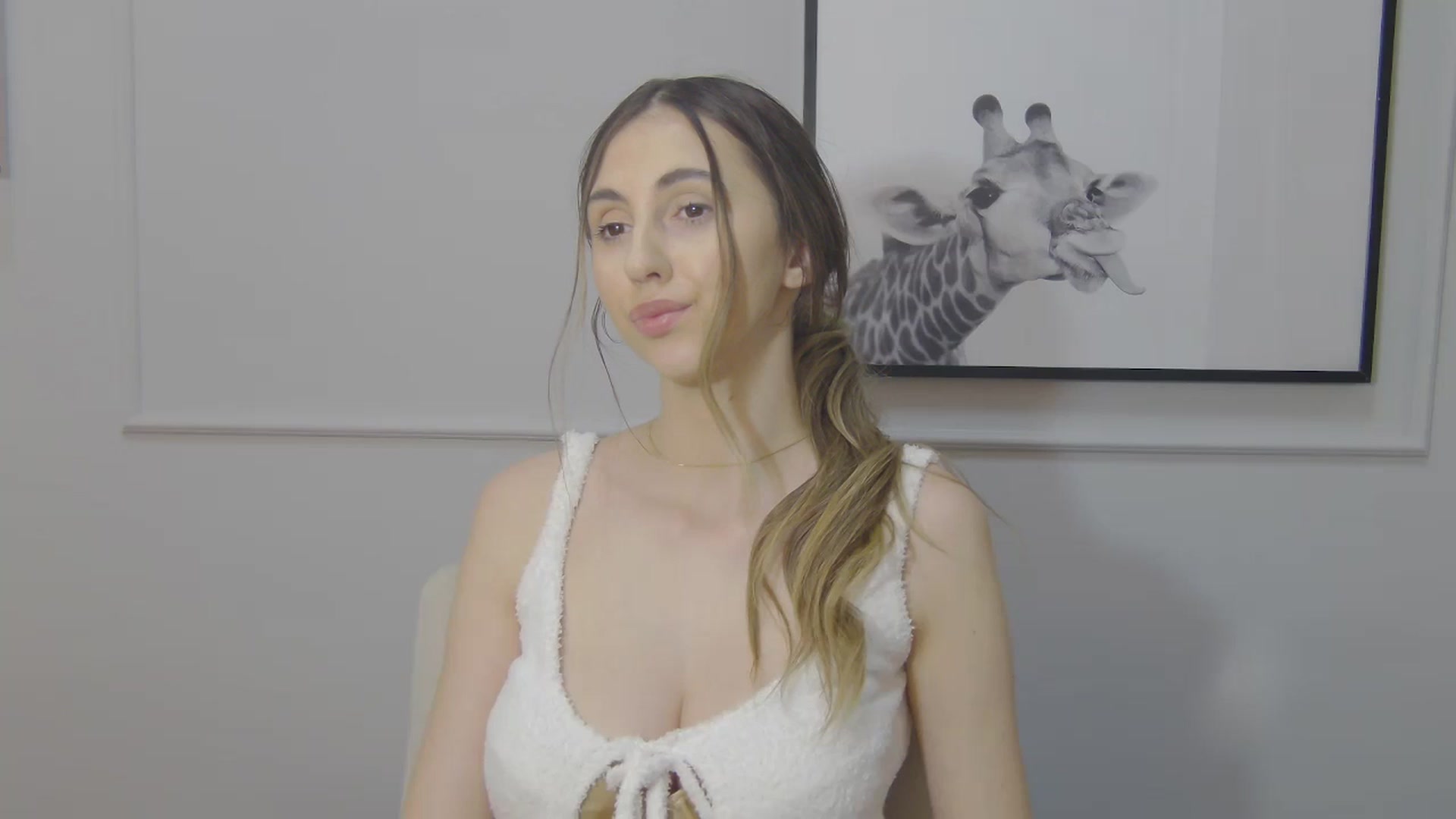 Gallery image thumbnail from Artemiss's myfreecams stream on, 01/23/2025, 19:23 image 3 of 20