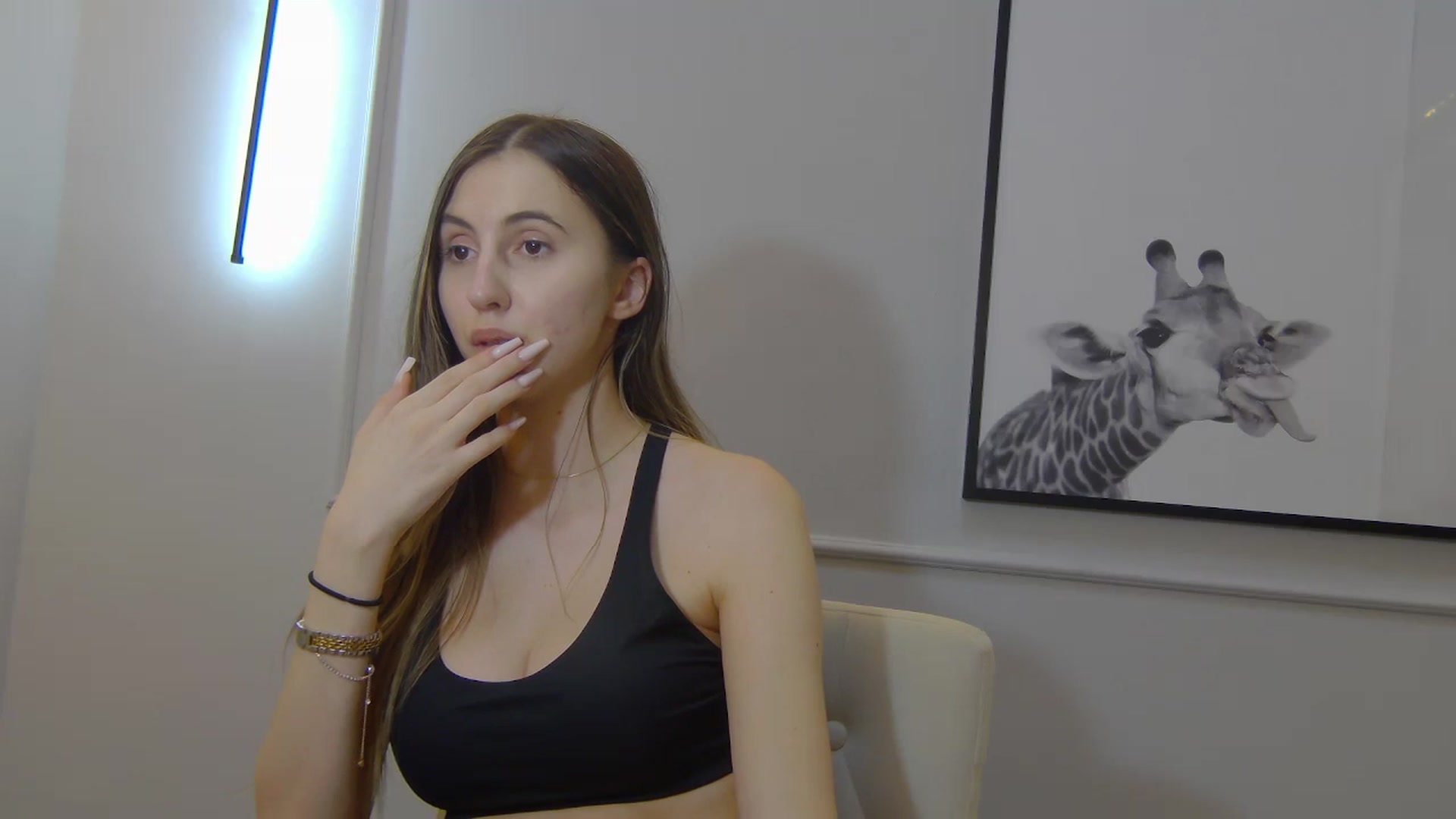 Gallery image thumbnail from Artemiss's myfreecams stream on, 01/27/2025, 21:23 image 19 of 20
