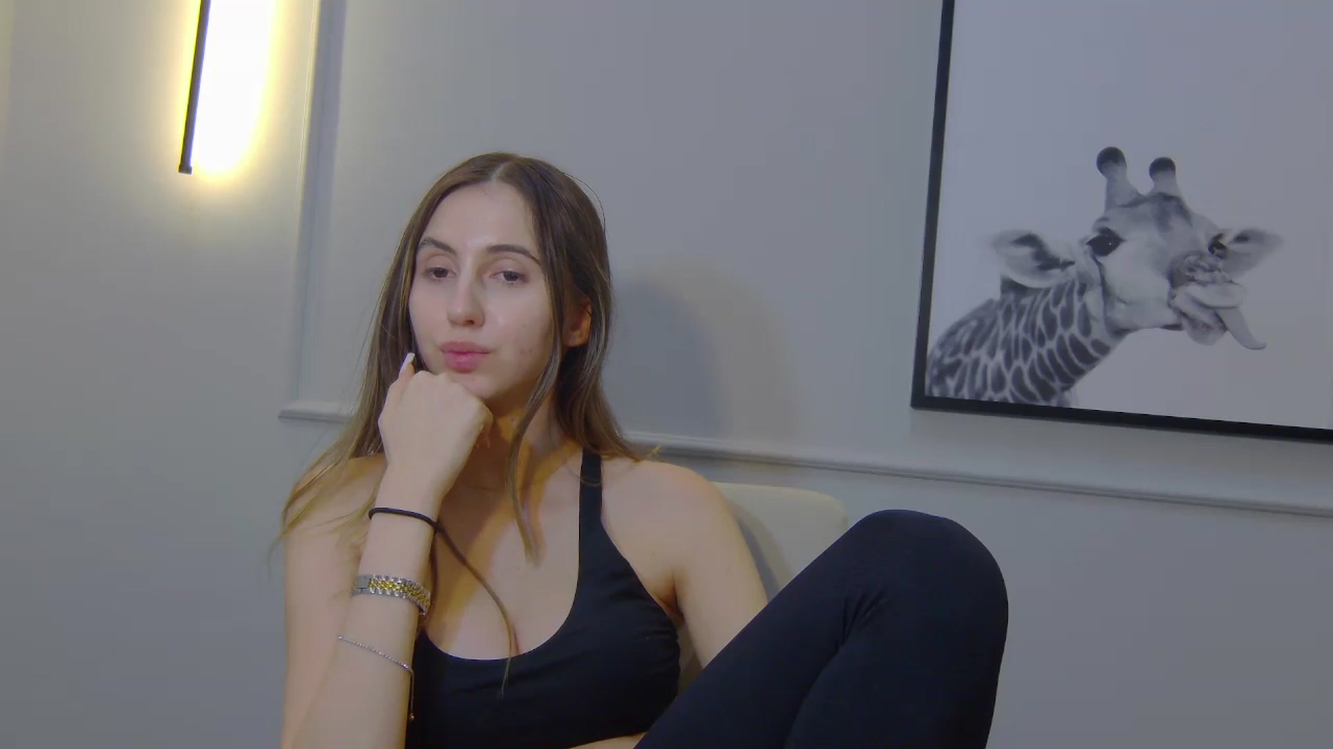 Gallery image thumbnail from Artemiss's myfreecams stream on, 01/27/2025, 23:45 image 14 of 20