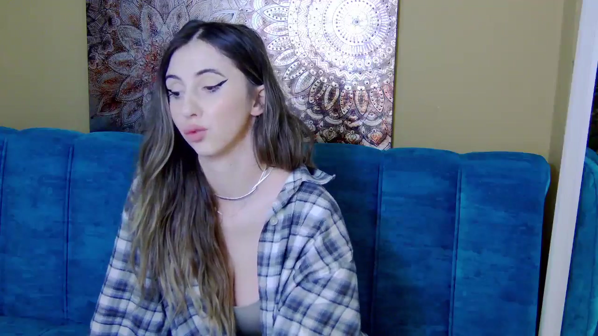 Gallery image thumbnail from Artemiss's myfreecams stream on, 02/02/2025, 19:15 image 15 of 20