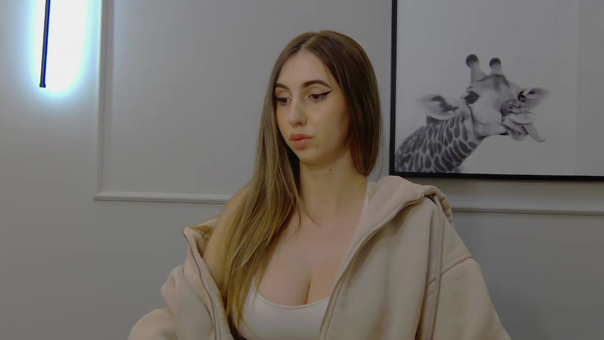 Gallery image thumbnail from Artemiss's myfreecams stream on, 02/13/2025, 21:44 image 2 of 20
