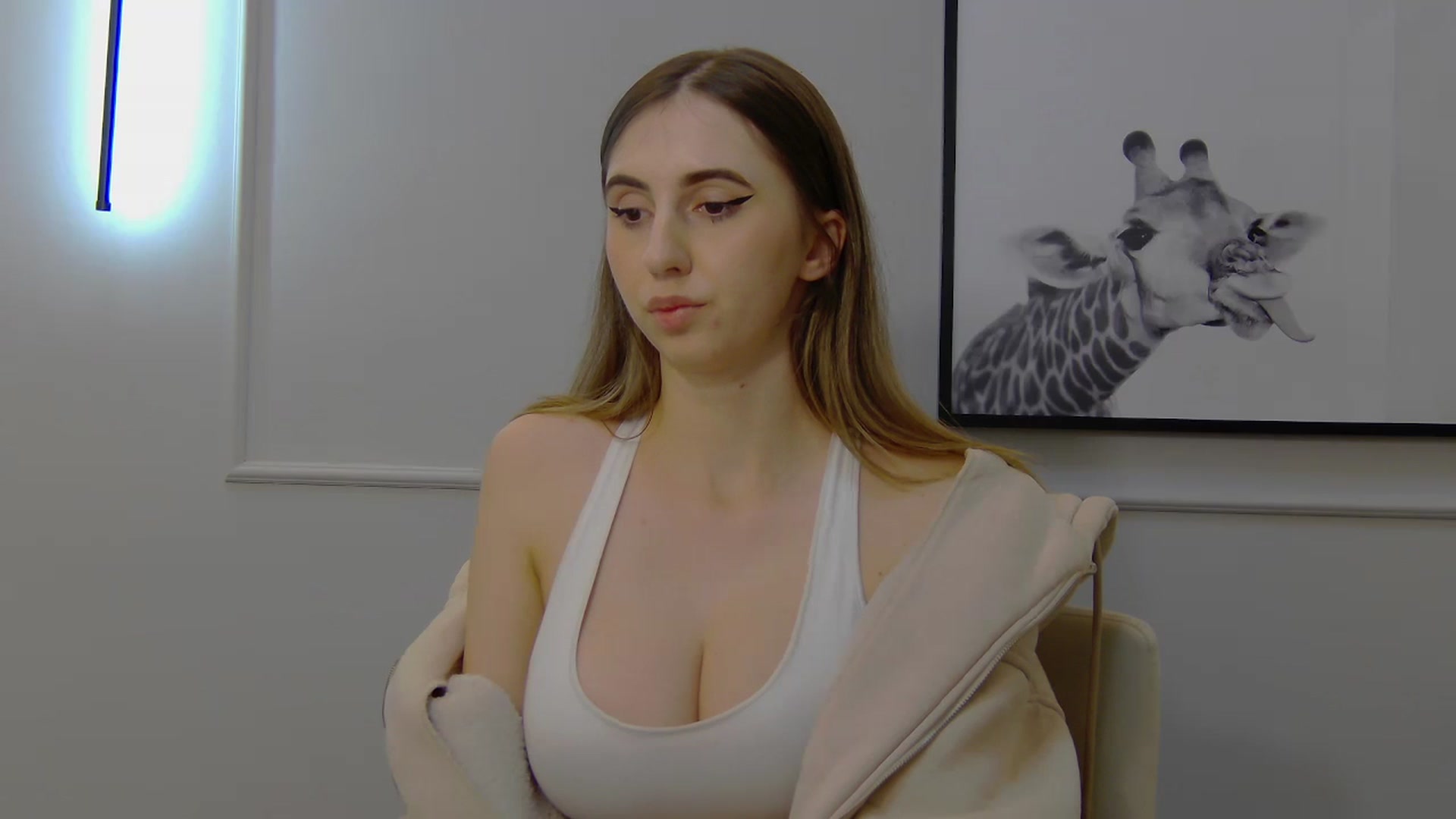 Gallery image thumbnail from Artemiss's myfreecams stream on, 02/13/2025, 21:44 image 10 of 20