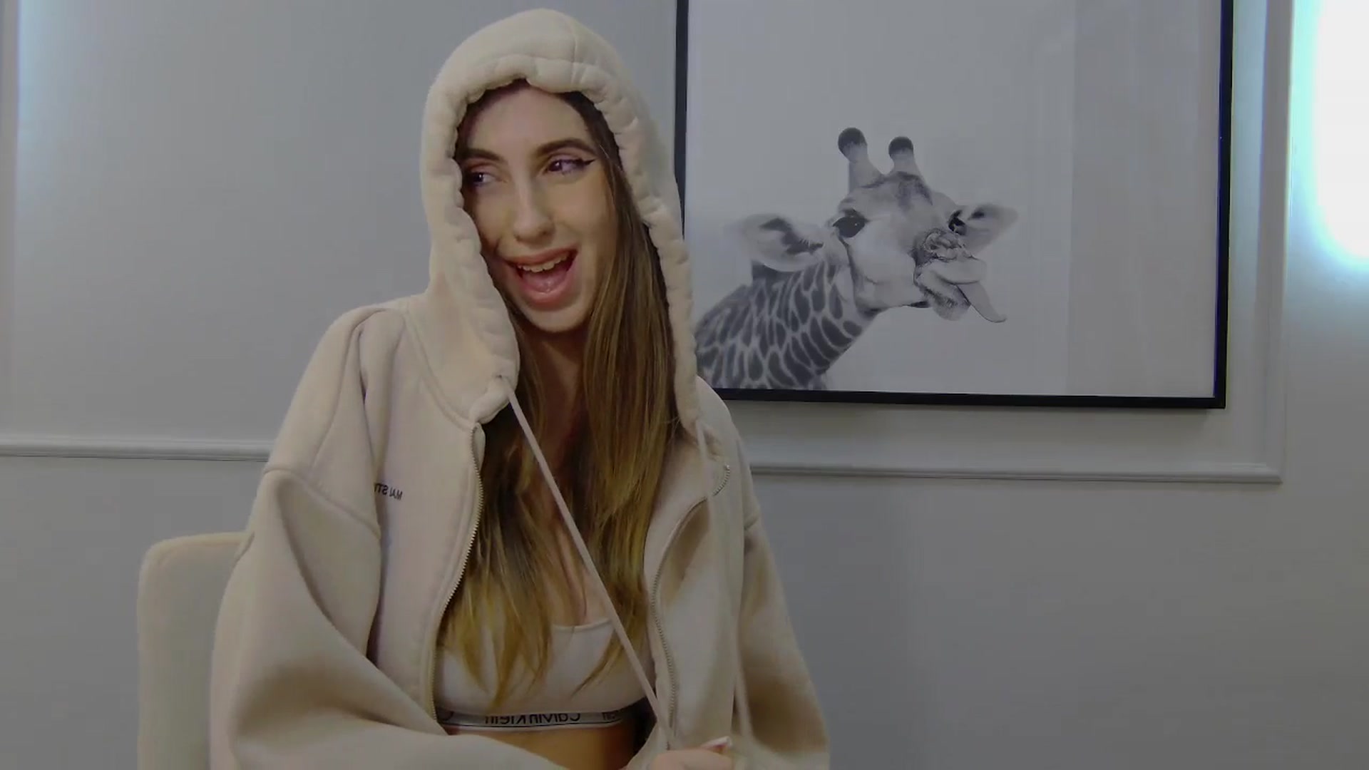 Gallery image thumbnail from Artemiss's myfreecams stream on, 02/13/2025, 21:44 image 20 of 20