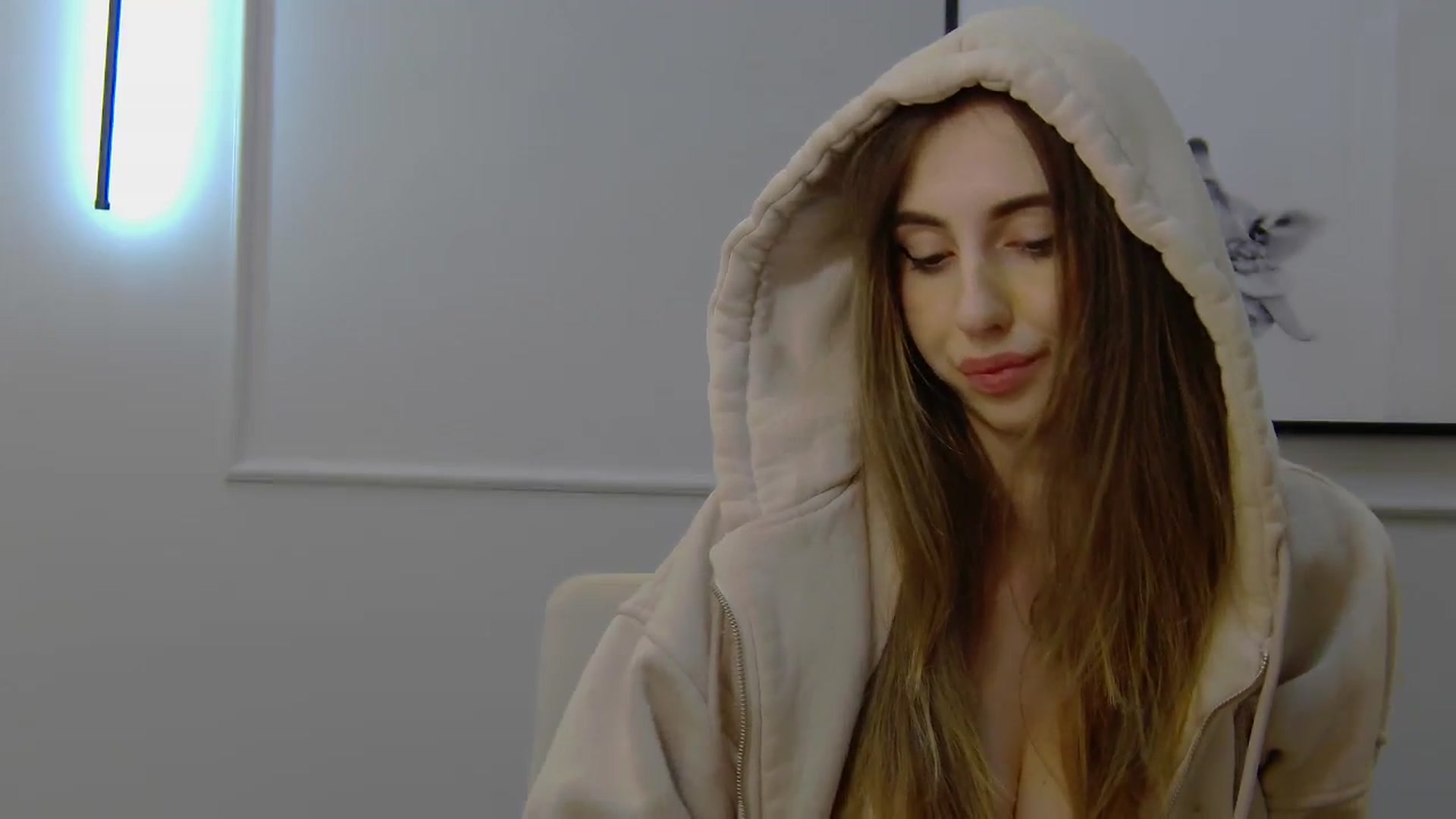 Gallery image thumbnail from Artemiss's myfreecams stream on, 02/13/2025, 21:44 image 18 of 20