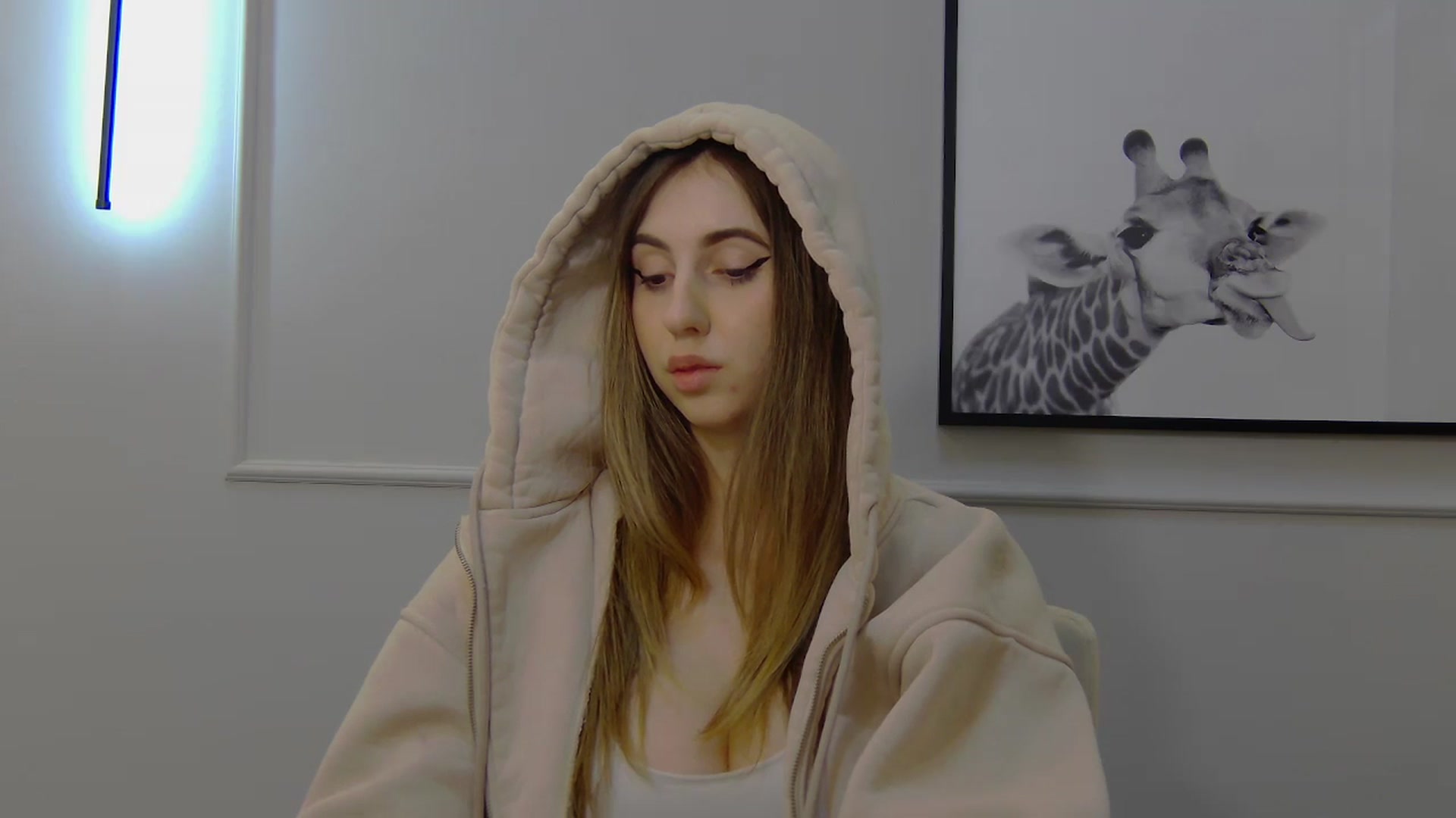 Gallery image thumbnail from Artemiss's myfreecams stream on, 02/13/2025, 21:44 image 17 of 20