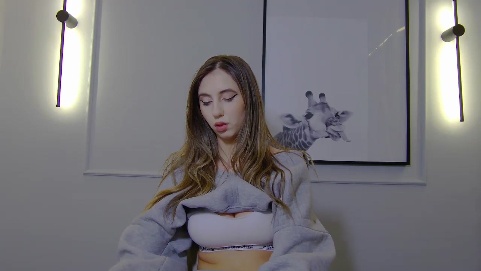Gallery image thumbnail from Artemiss's myfreecams stream on, 02/17/2025, 19:02 image 8 of 20