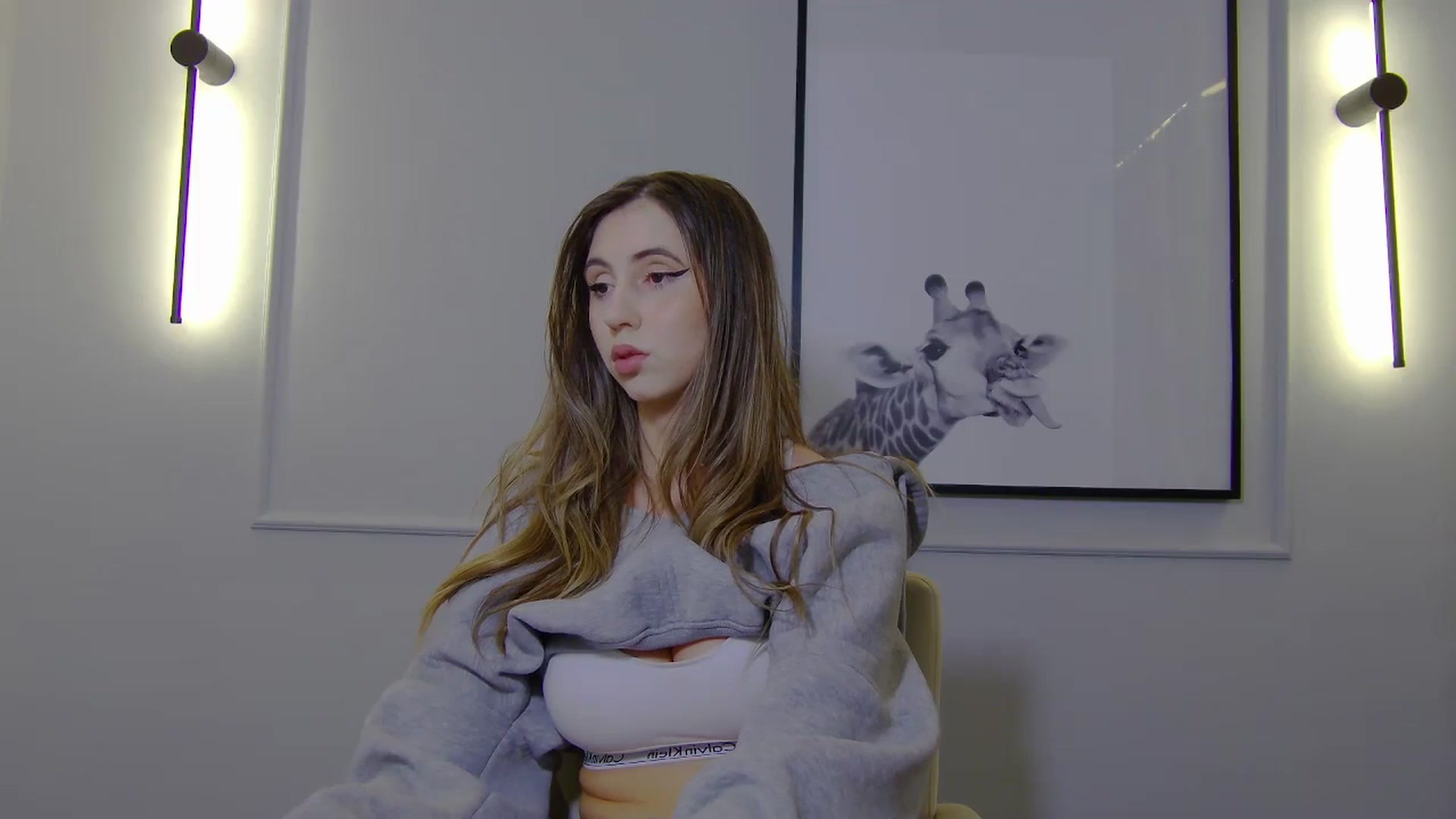 Gallery image thumbnail from Artemiss's myfreecams stream on, 02/17/2025, 19:02 image 10 of 20