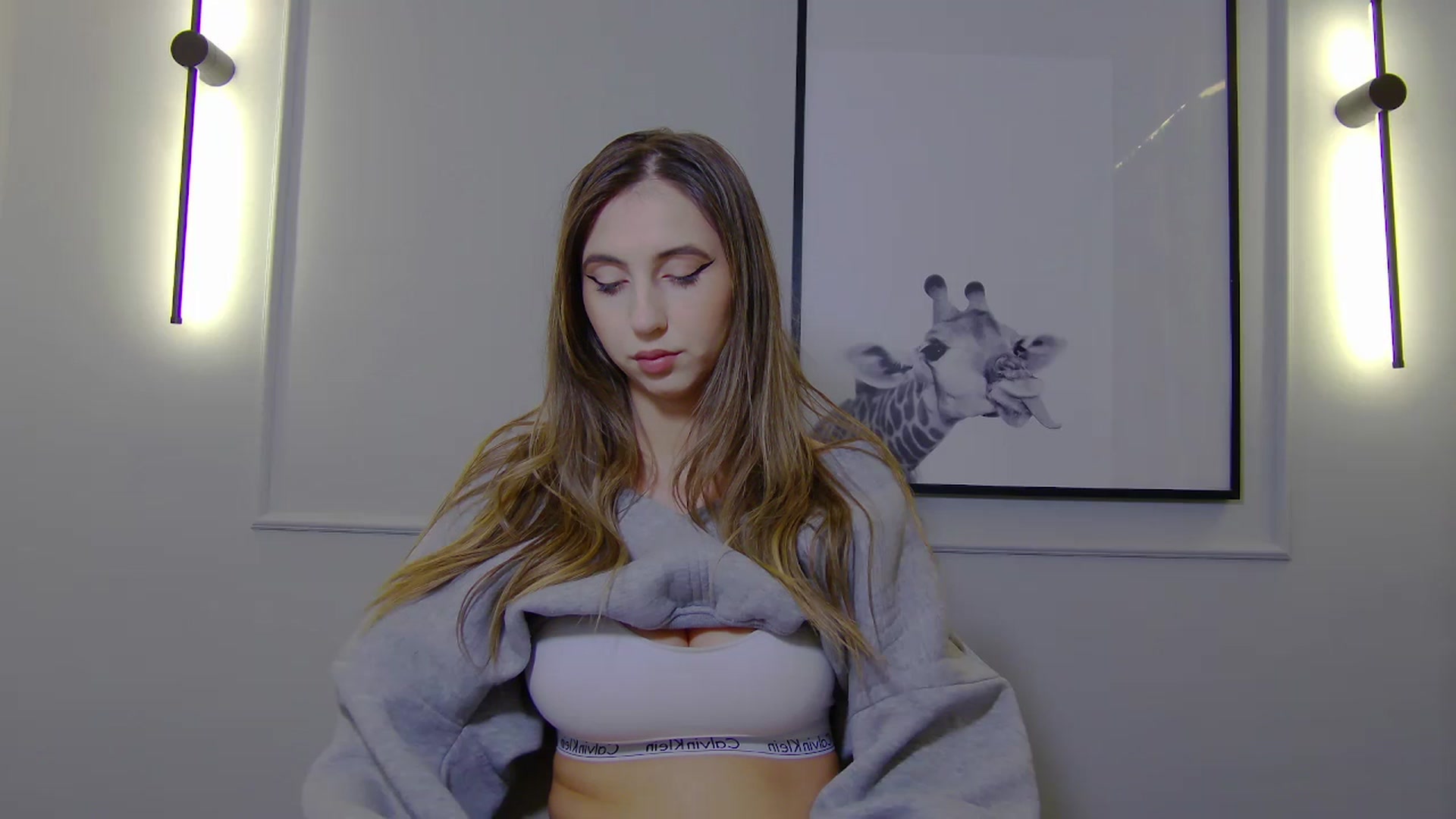 Gallery image thumbnail from Artemiss's myfreecams stream on, 02/17/2025, 19:02 image 4 of 20