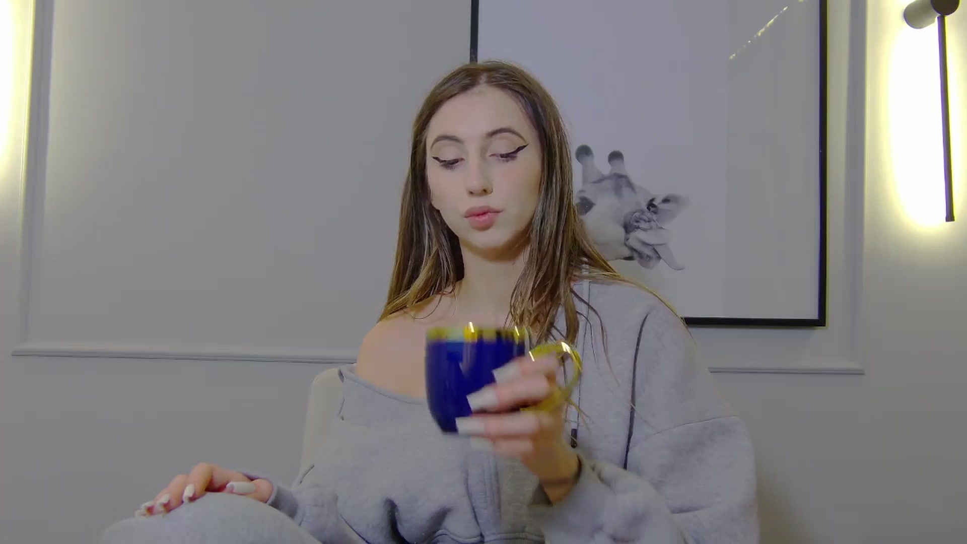 Gallery image thumbnail from Artemiss's myfreecams stream on, 02/17/2025, 20:37 image 2 of 20