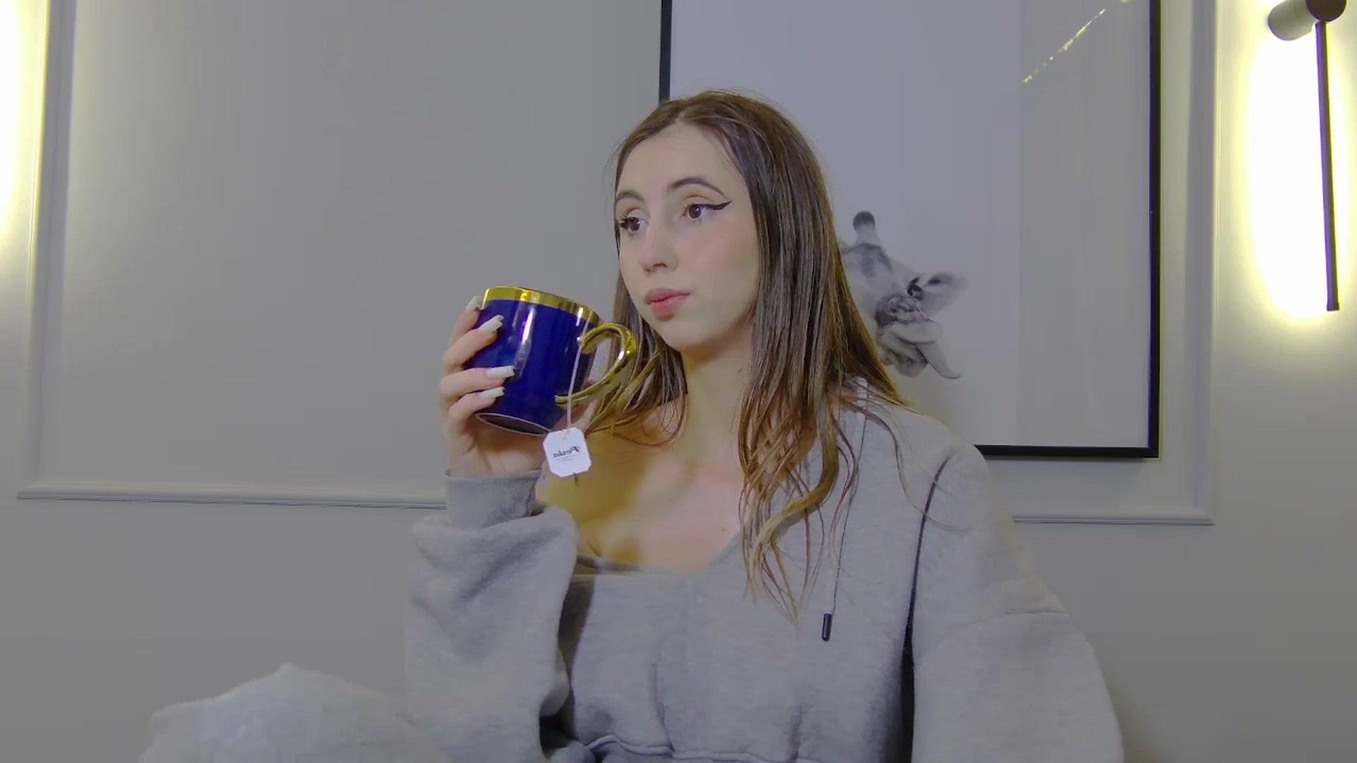Gallery image thumbnail from Artemiss's myfreecams stream on, 02/17/2025, 20:37 image 5 of 20