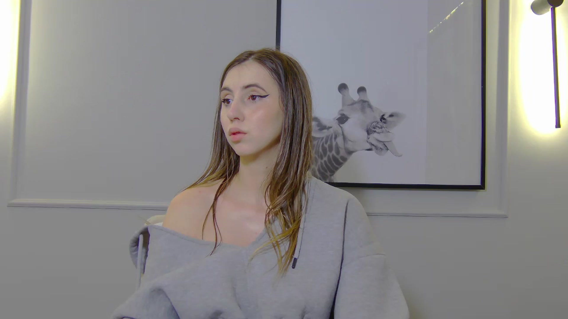 Gallery image thumbnail from Artemiss's myfreecams stream on, 02/17/2025, 21:32 image 14 of 20