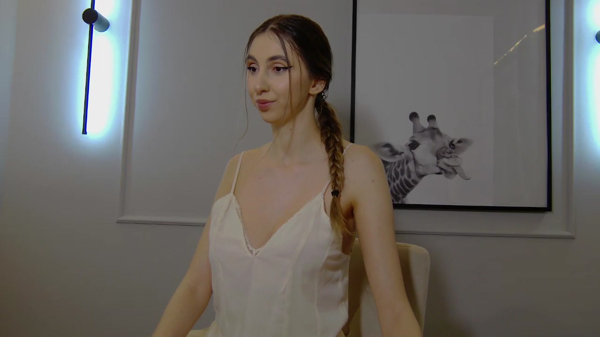 Gallery image thumbnail from Artemiss's myfreecams stream on, 02/20/2025, 20:06 image 6 of 20