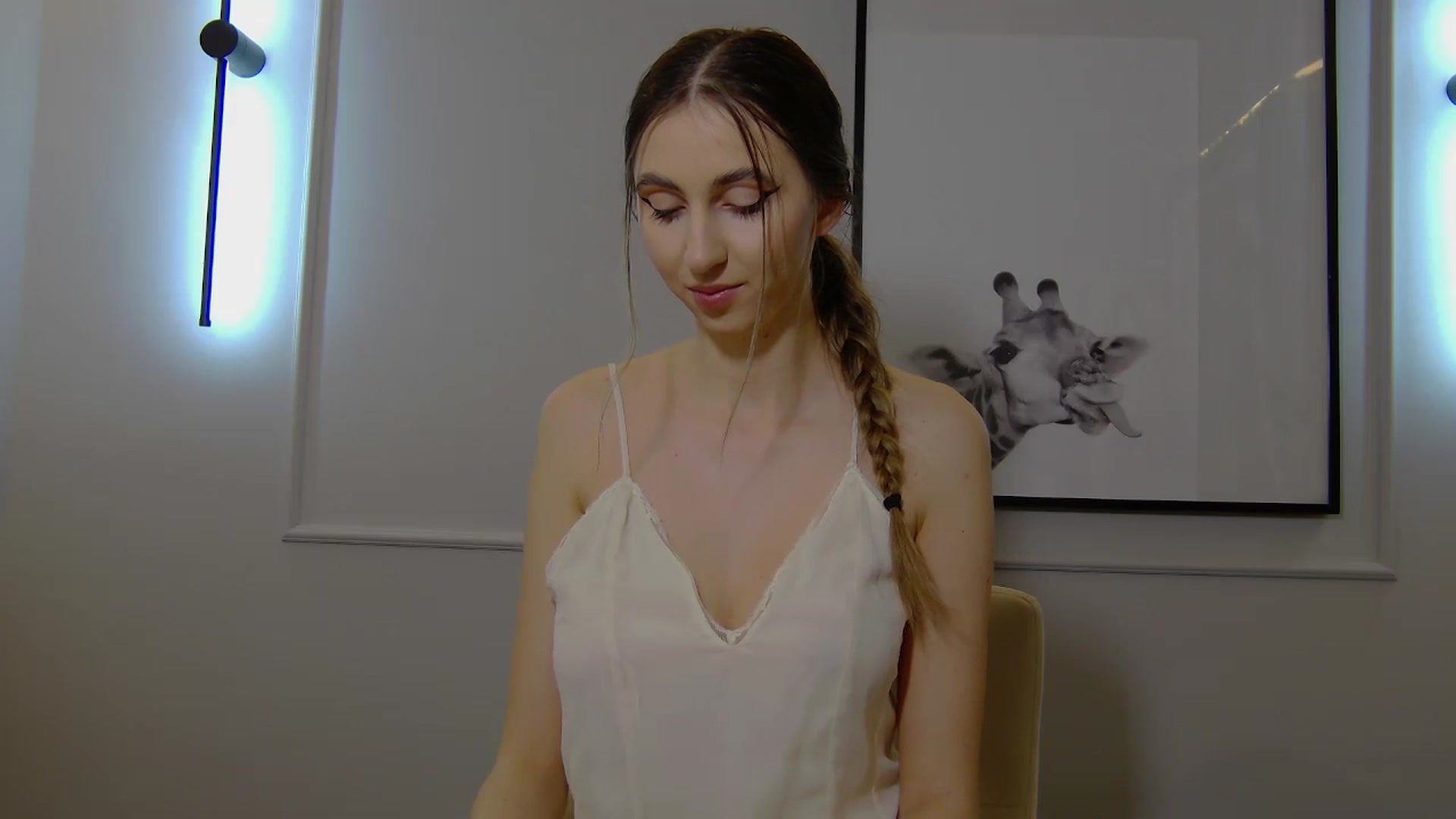 Gallery image thumbnail from Artemiss's myfreecams stream on, 02/20/2025, 20:06 image 14 of 20