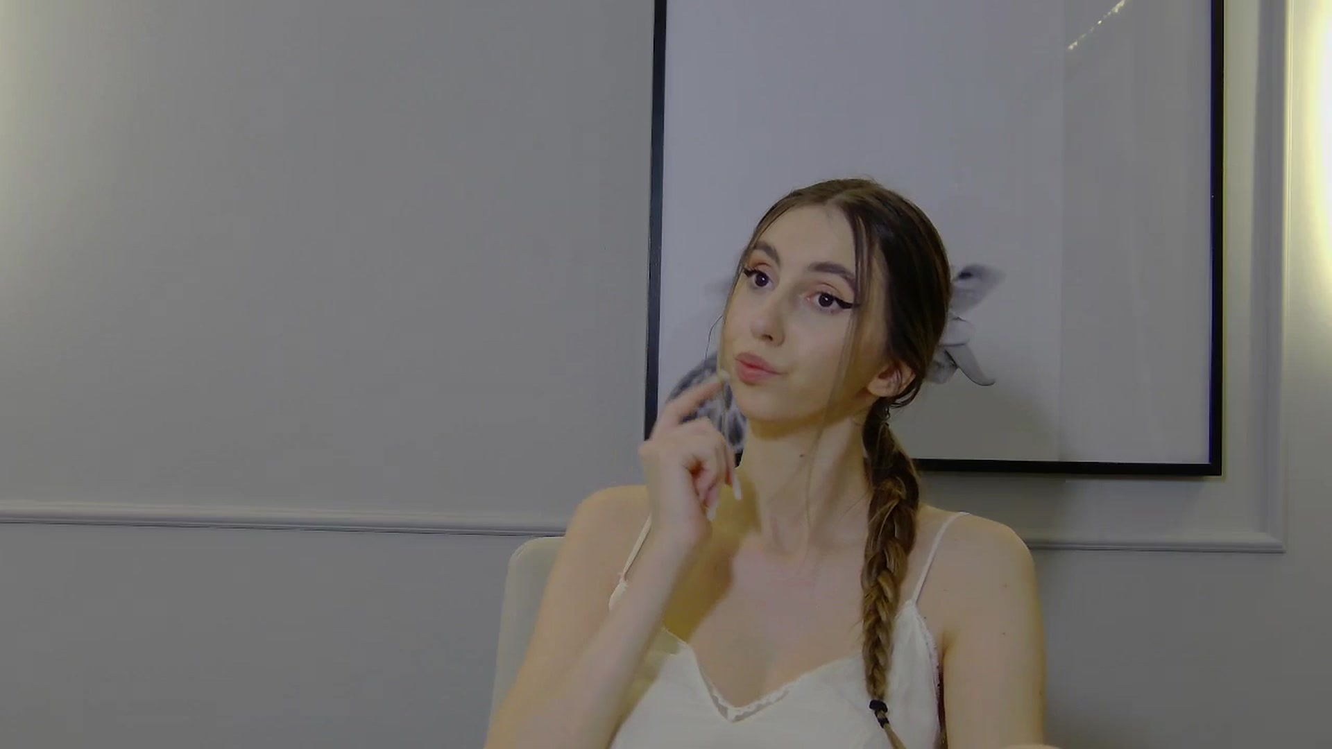 Gallery image thumbnail from Artemiss's myfreecams stream on, 02/21/2025, 24:03 image 9 of 20