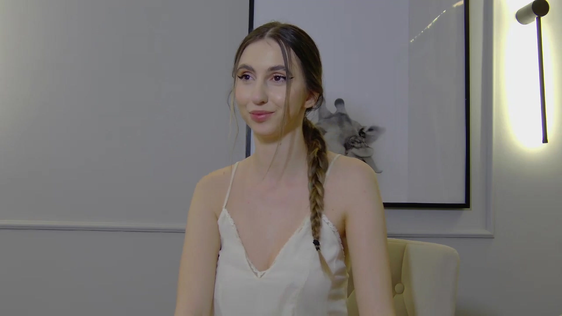 Gallery image thumbnail from Artemiss's myfreecams stream on, 02/21/2025, 24:03 image 14 of 20