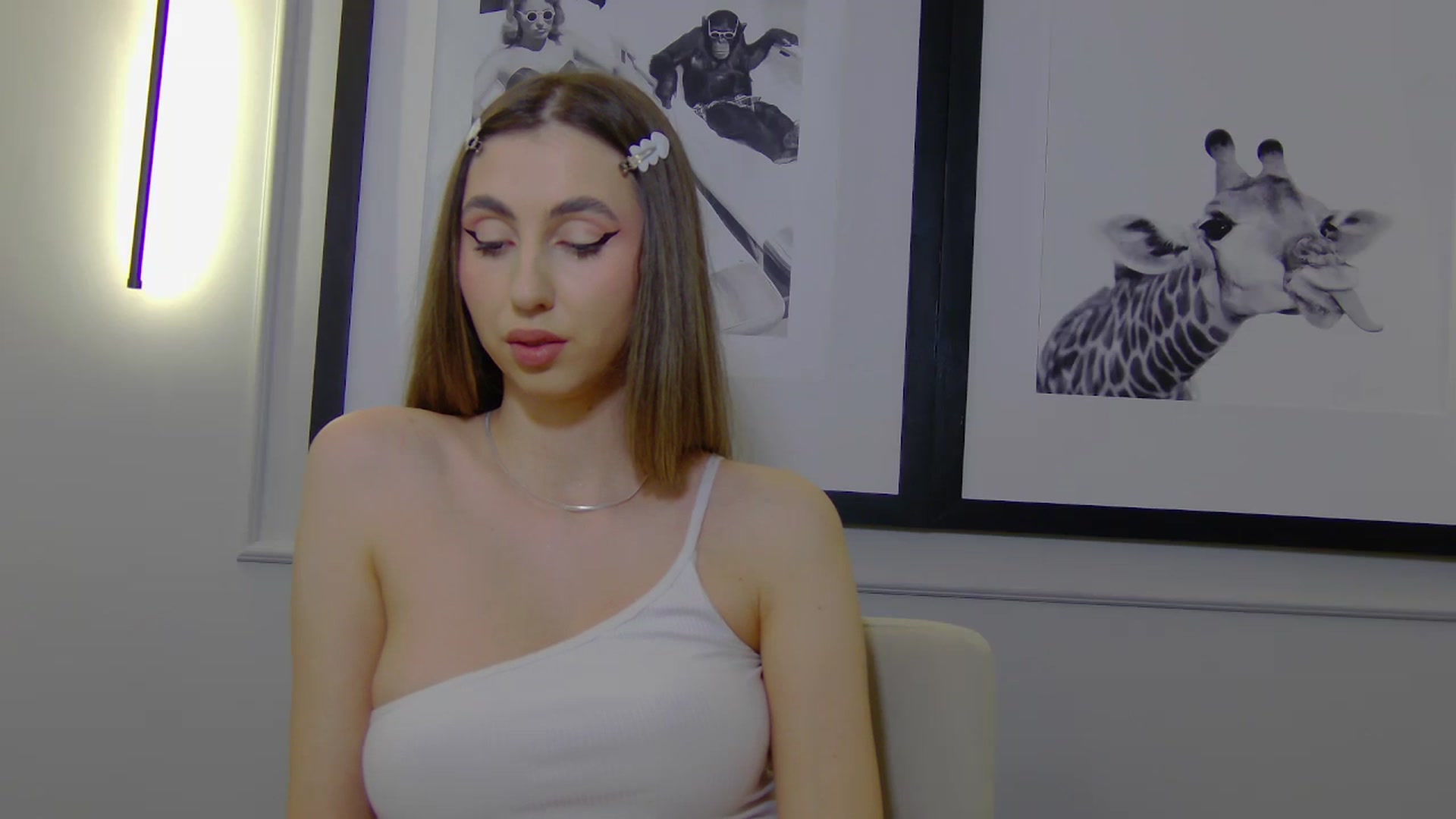 Gallery image thumbnail from Artemiss's myfreecams stream on, 02/27/2025, 19:59 image 20 of 20