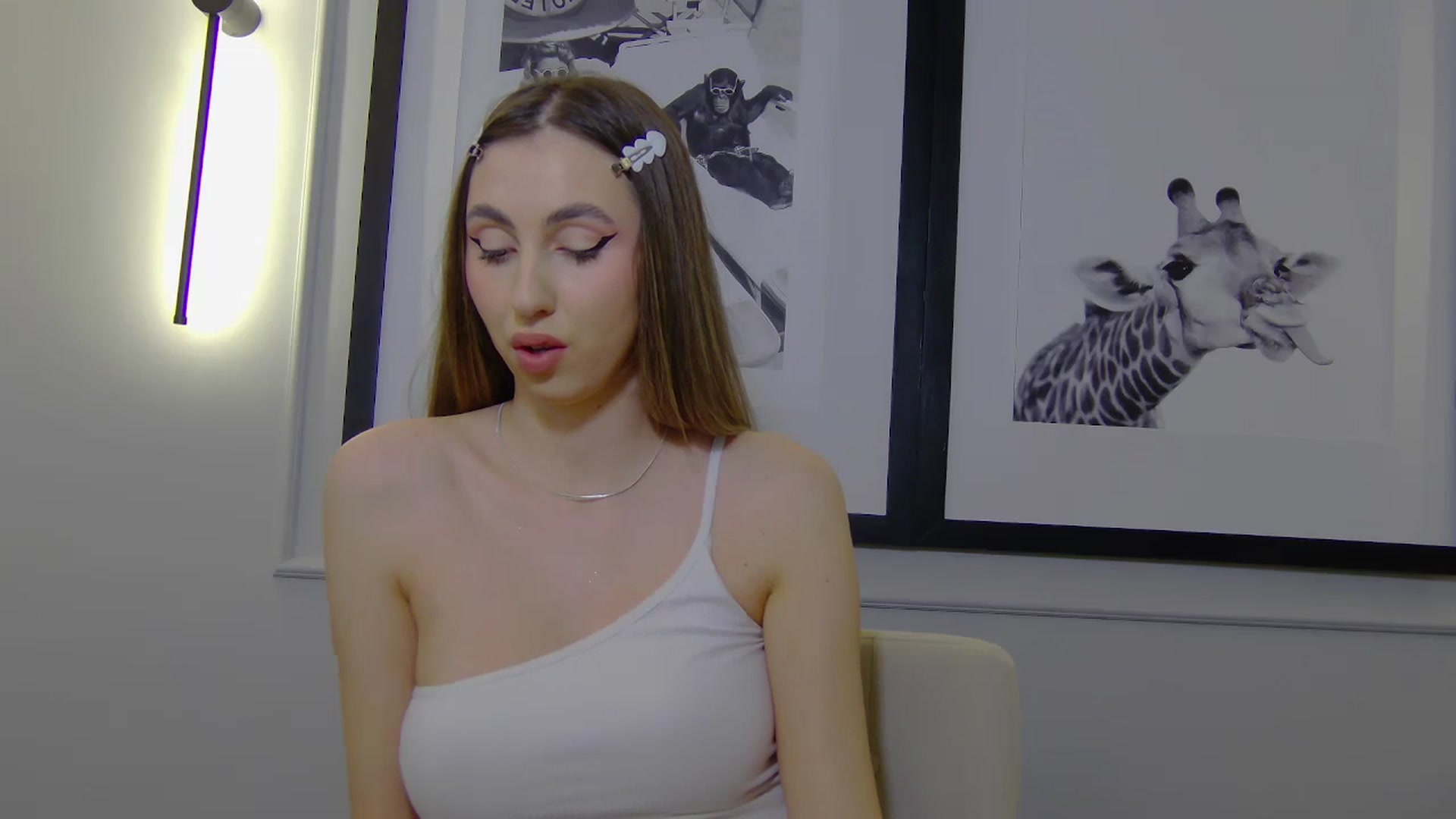 Gallery image thumbnail from Artemiss's myfreecams stream on, 02/27/2025, 20:10 image 19 of 20