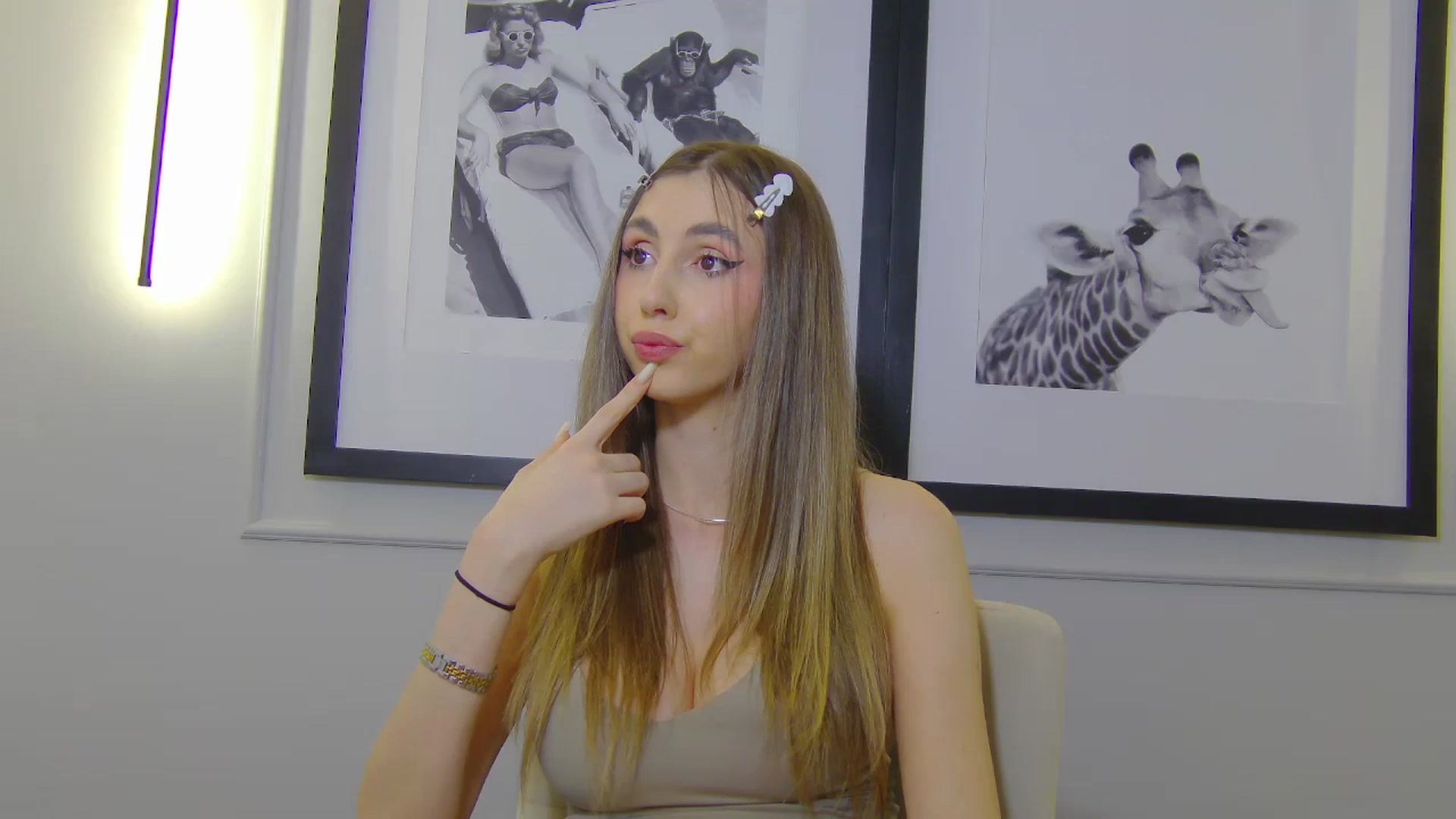 Gallery image thumbnail from Artemiss's myfreecams stream on, 02/27/2025, 23:25 image 3 of 20