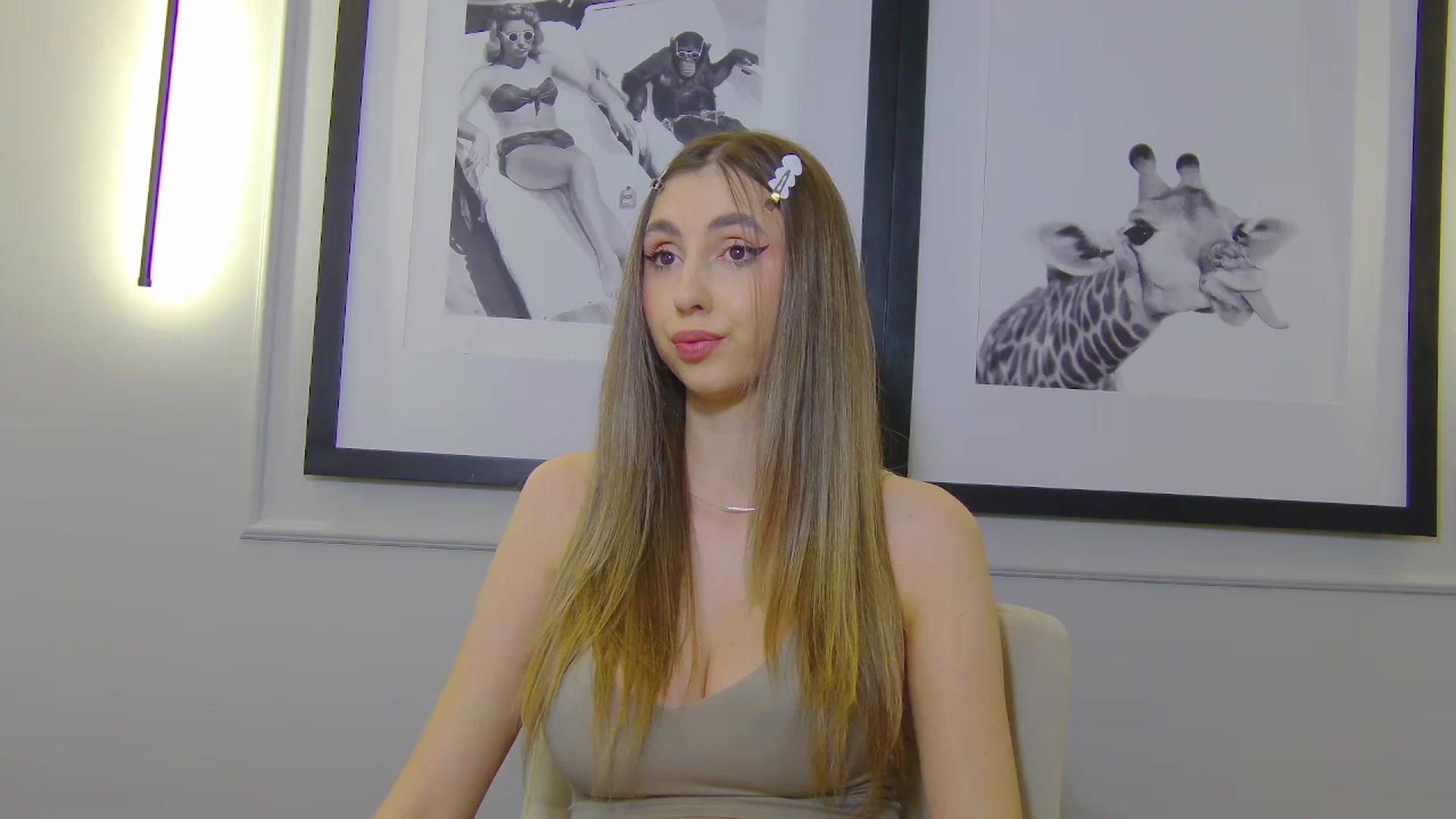 Gallery image thumbnail from Artemiss's myfreecams stream on, 02/27/2025, 23:25 image 2 of 20