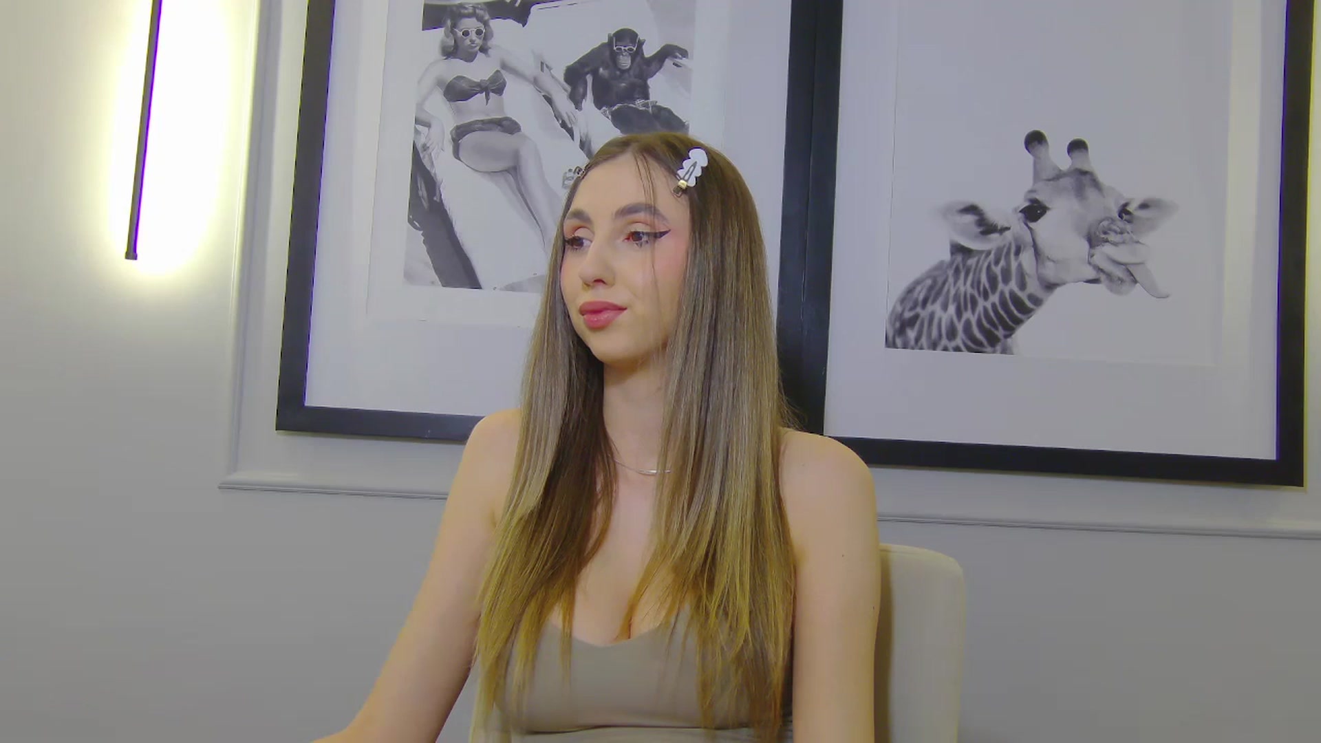 Gallery image thumbnail from Artemiss's myfreecams stream on, 02/27/2025, 23:25 image 7 of 20