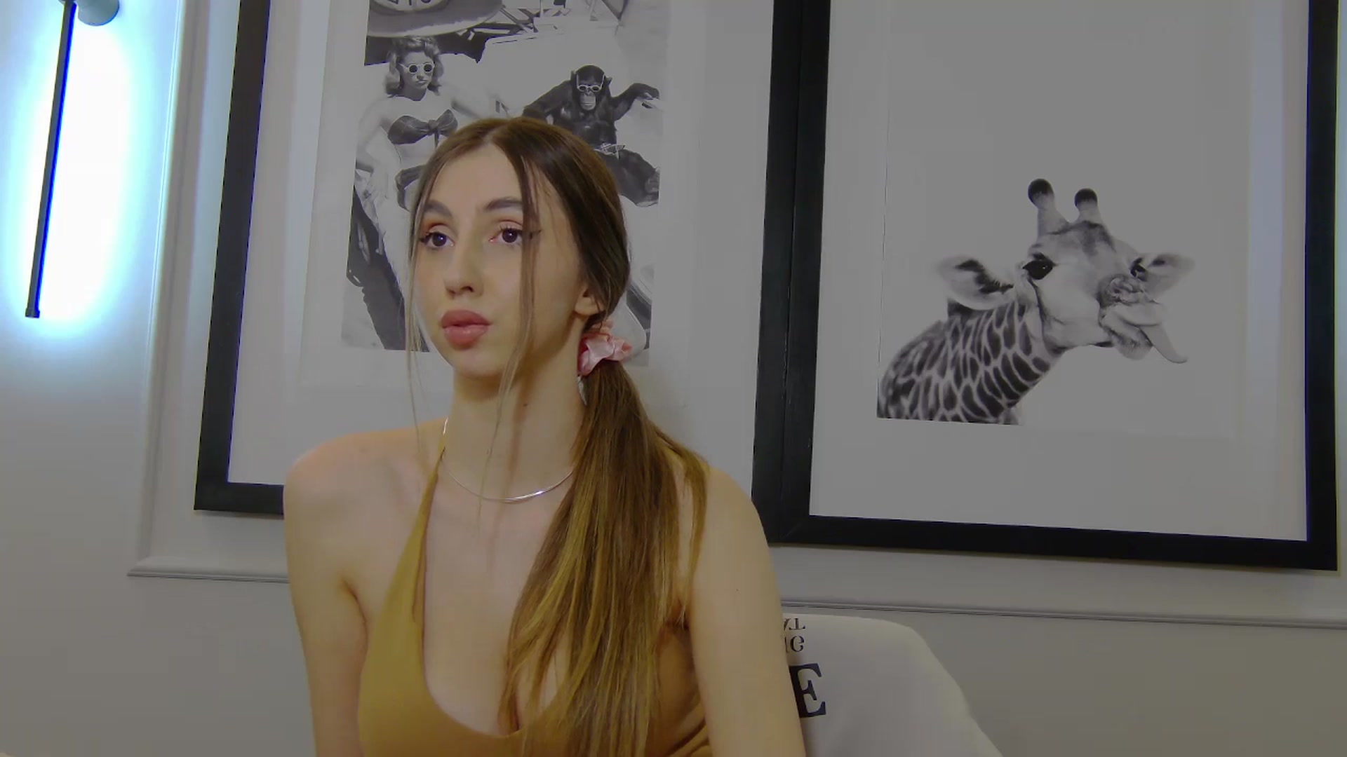 Gallery image thumbnail from Artemiss's myfreecams stream on, 02/28/2025, 19:16 image 14 of 20