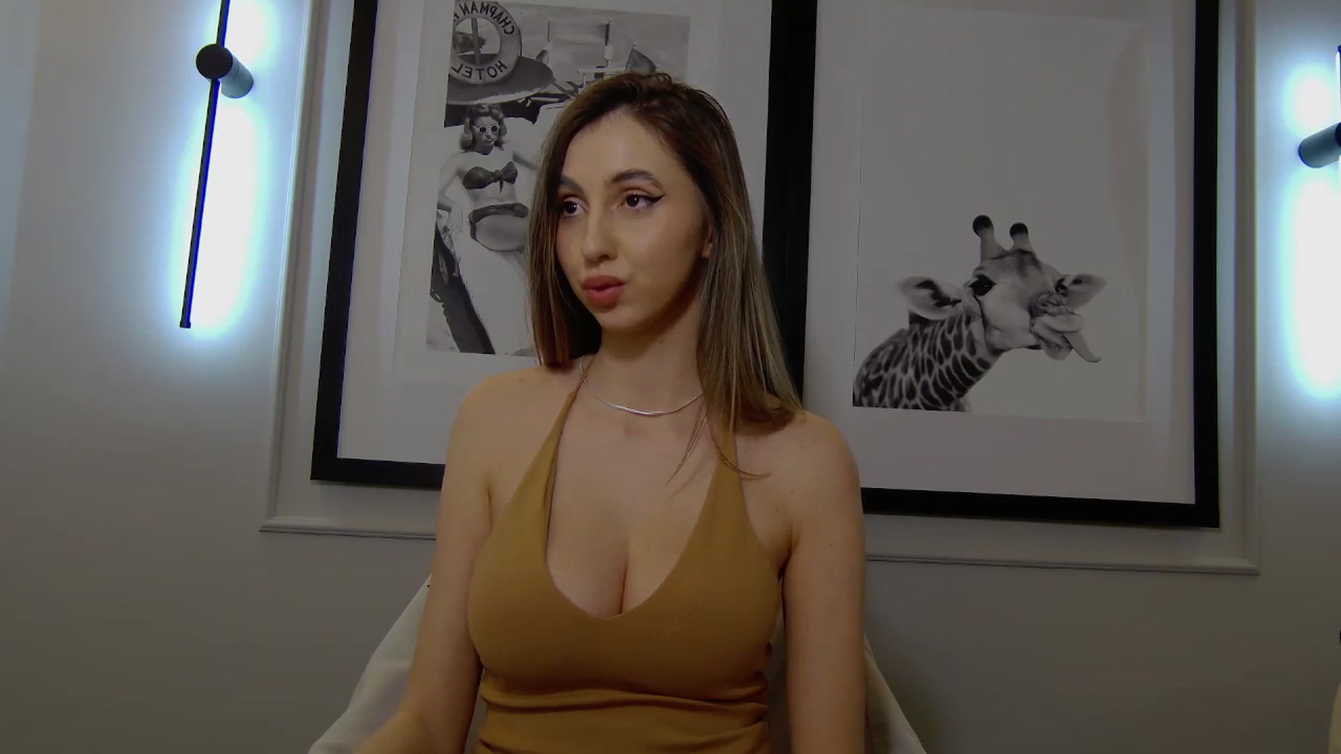 Gallery image thumbnail from Artemiss's myfreecams stream on, 02/28/2025, 20:32 image 2 of 20