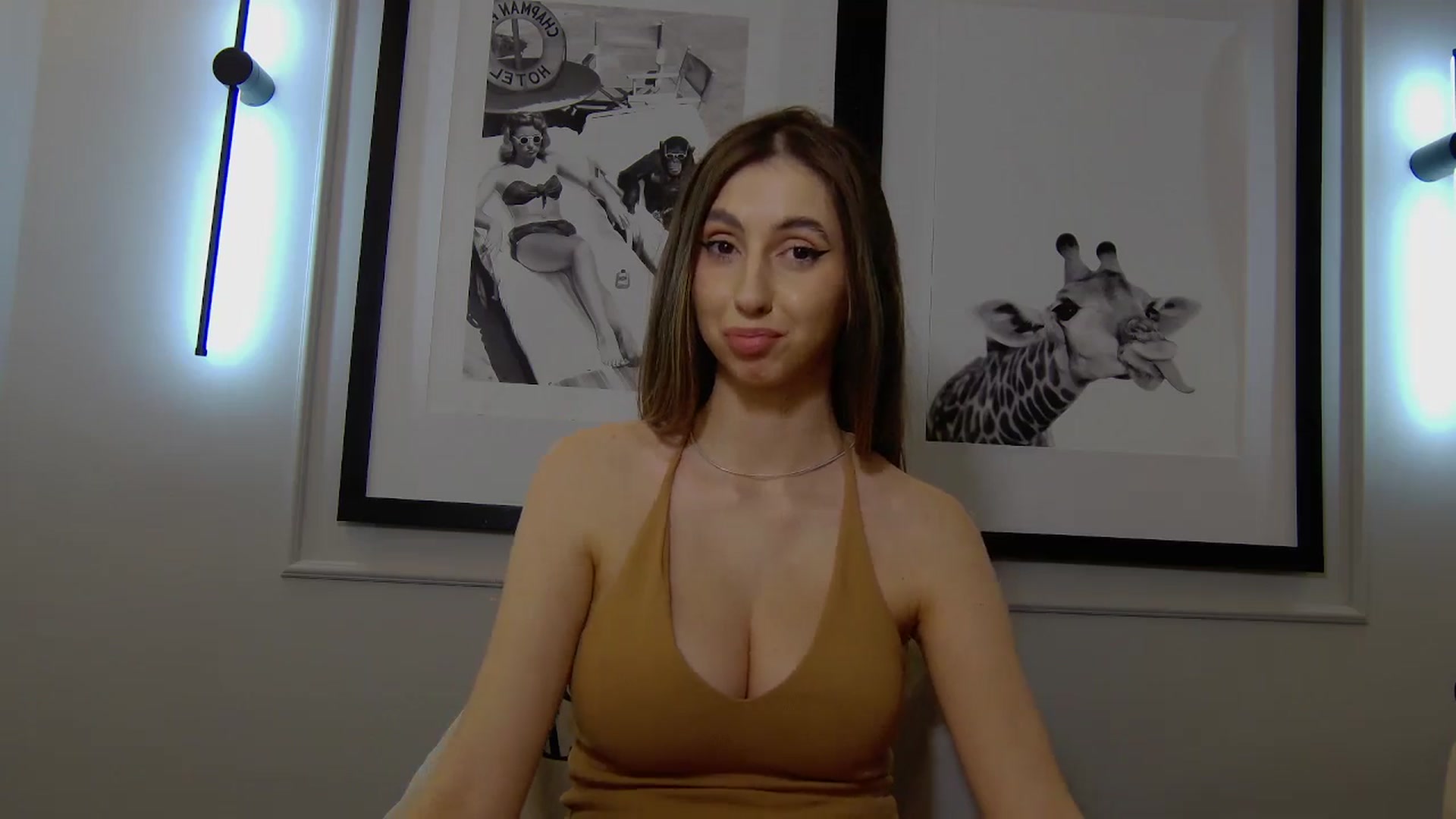 Gallery image thumbnail from Artemiss's myfreecams stream on, 02/28/2025, 22:26 image 5 of 20