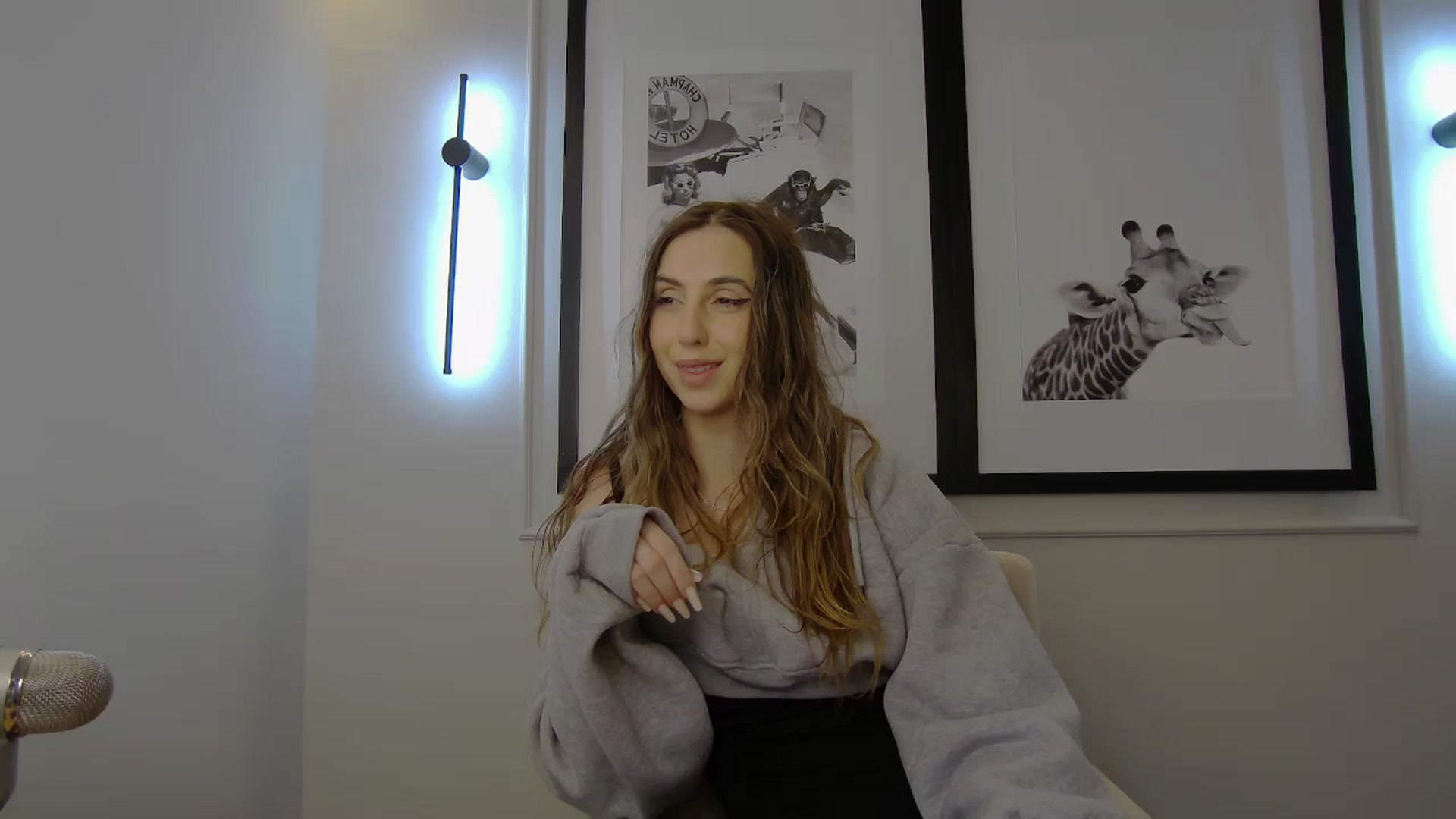 Gallery image thumbnail from Artemiss's myfreecams stream on, 03/02/2025, 17:05 image 10 of 20