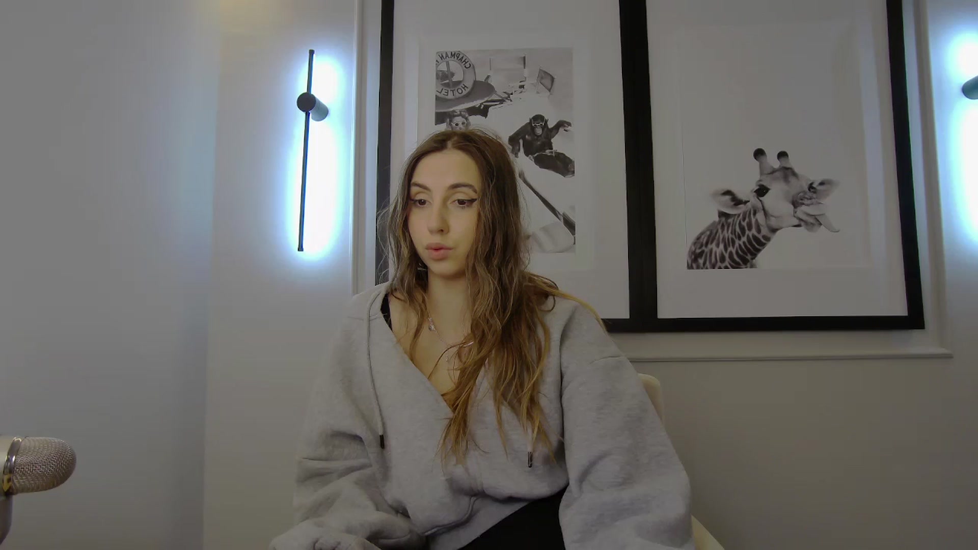 Gallery image thumbnail from Artemiss's myfreecams stream on, 03/02/2025, 17:05 image 5 of 20