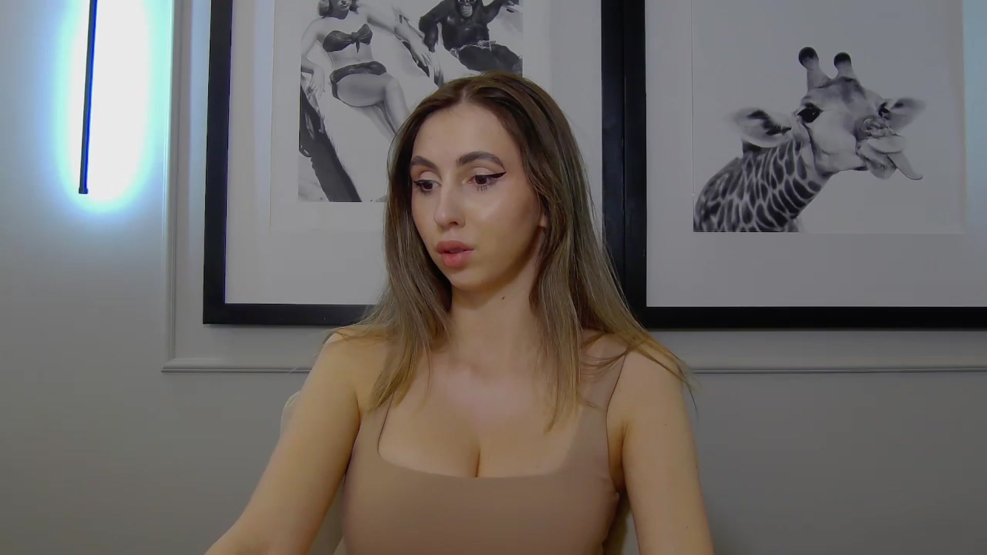 Gallery image thumbnail from Artemiss's myfreecams stream on, 03/04/2025, 23:14 image 7 of 20