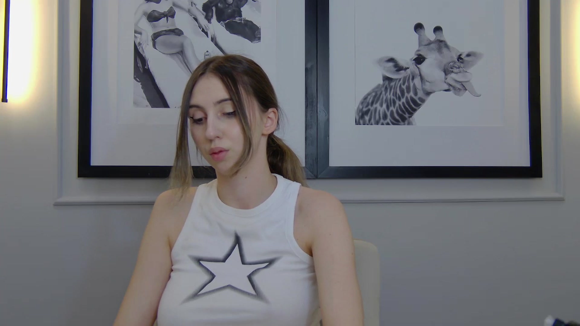 Gallery image thumbnail from Artemiss's myfreecams stream on, 03/12/2025, 21:27 image 20 of 20
