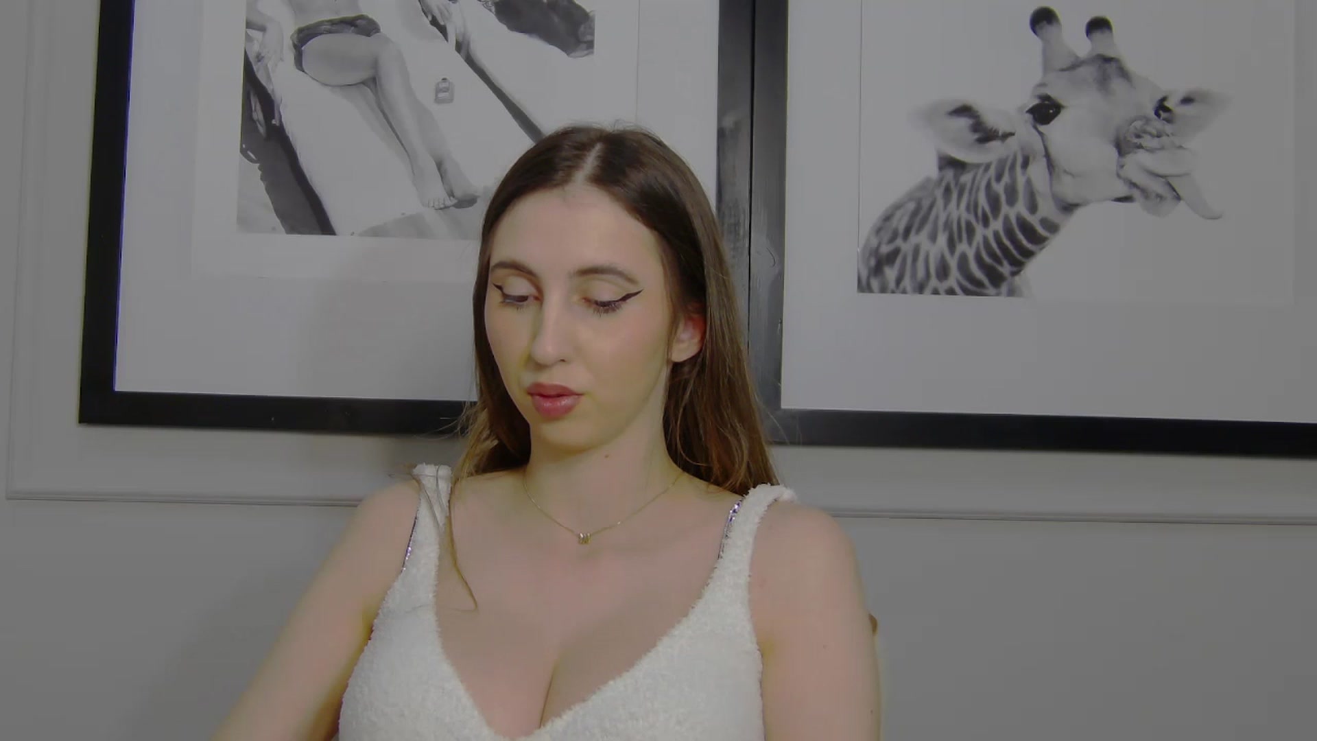 Gallery image thumbnail from Artemiss's myfreecams stream on, 03/21/2025, 22:25 image 9 of 20