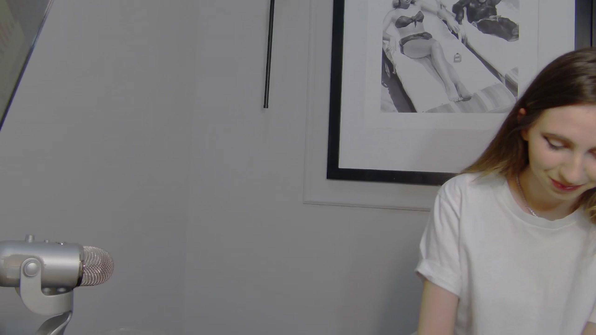 Gallery image thumbnail from Artemiss's myfreecams stream on, 03/21/2025, 23:44 image 4 of 20